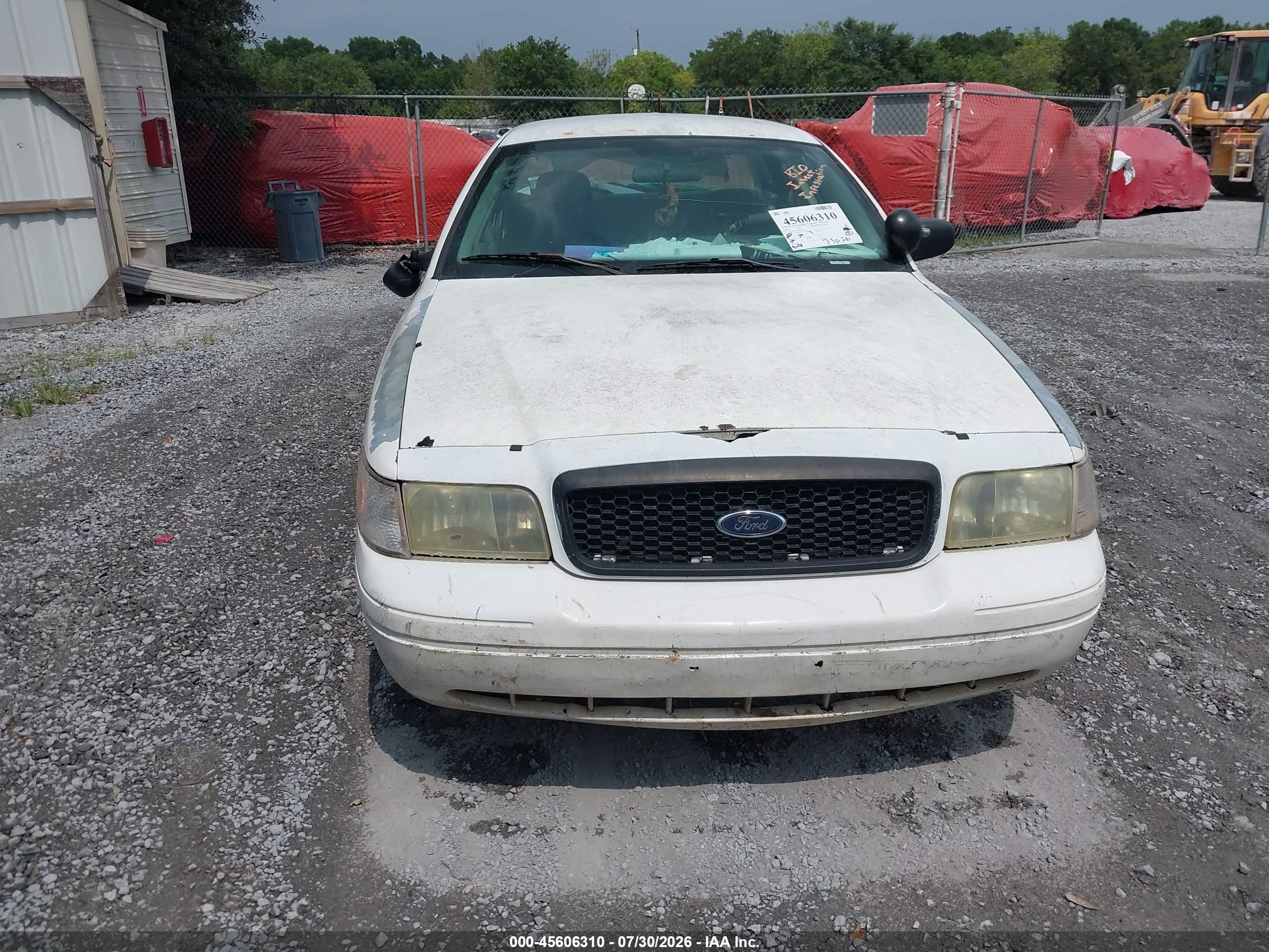 2005 Ford Crown Victoria Police White vin: 2FAHP71W75X143035