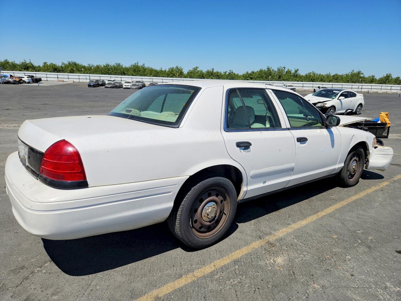 2007 Ford Crown Victoria Police Interceptor White vin: 2FAHP71W77X123340