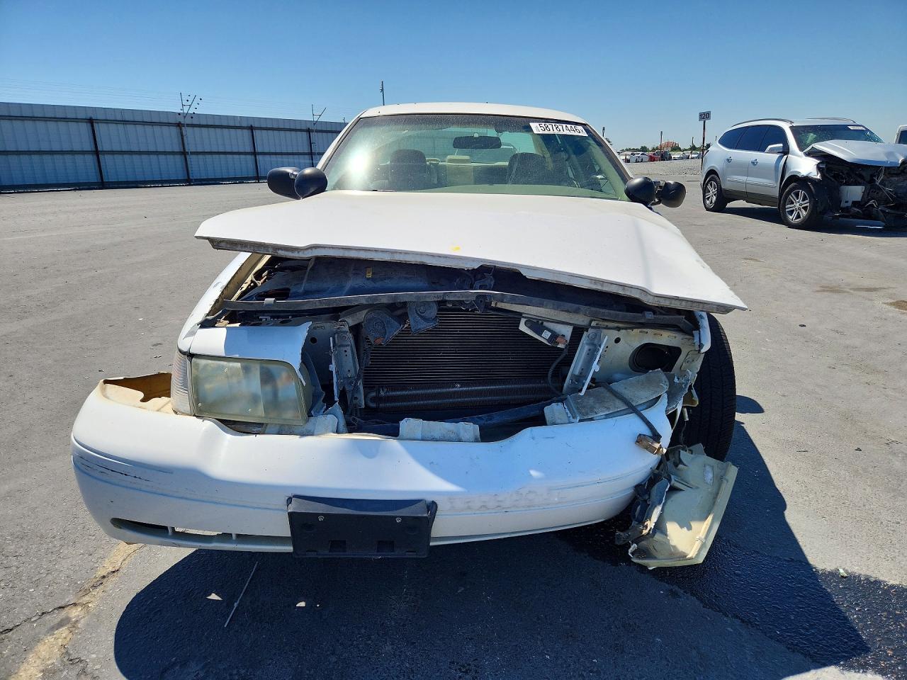 2007 Ford Crown Victoria Police Interceptor White vin: 2FAHP71W77X123340