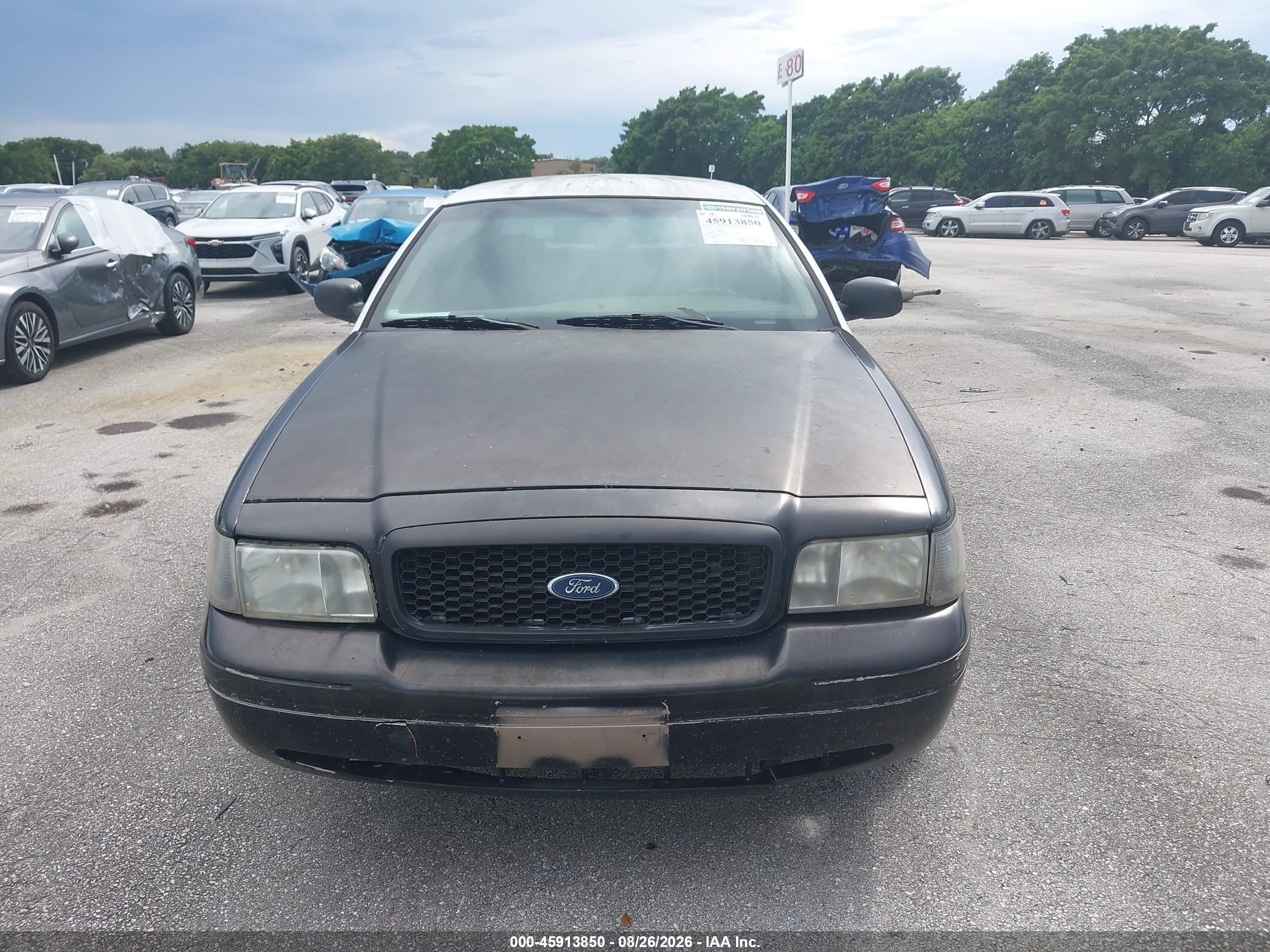 2007 Ford Crown Victoria   Black vin: 2FAHP71W97X123596