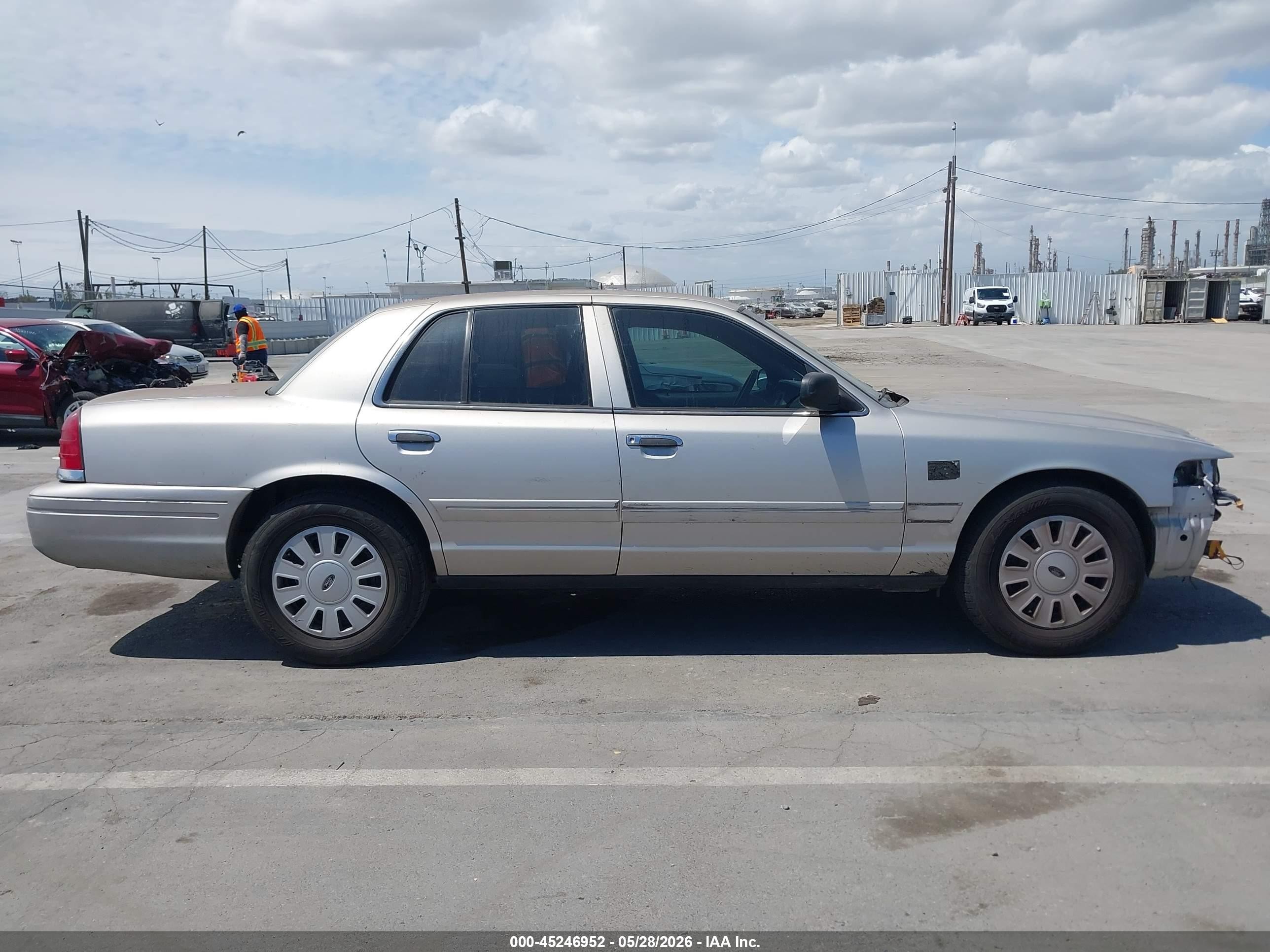 2007 Ford Crown Victoria Police/police Interceptor Silver vin: 2FAHP71W97X159899
