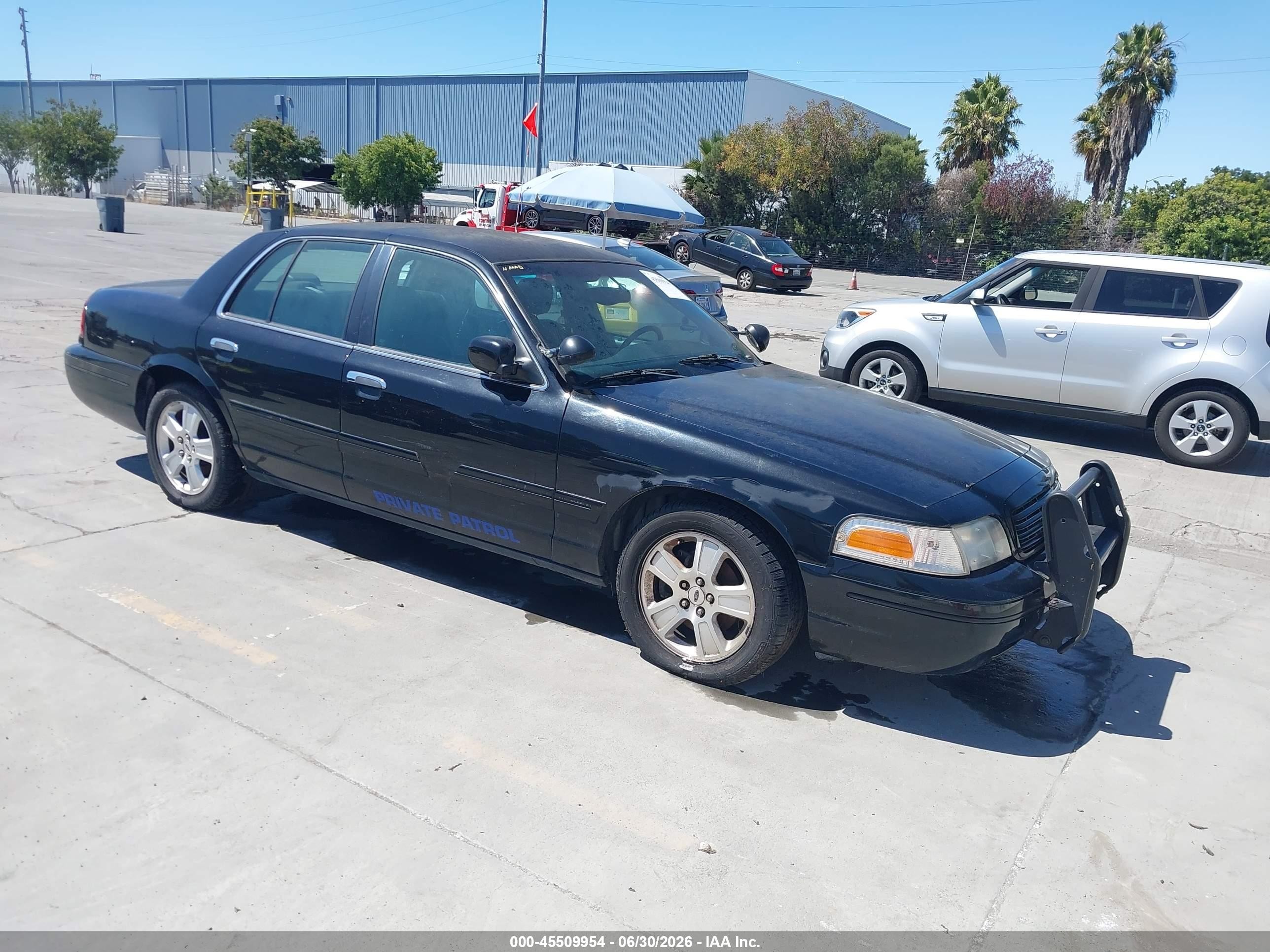2003 Ford Crown Victoria Lx Black vin: 2FAHP74W03X163362