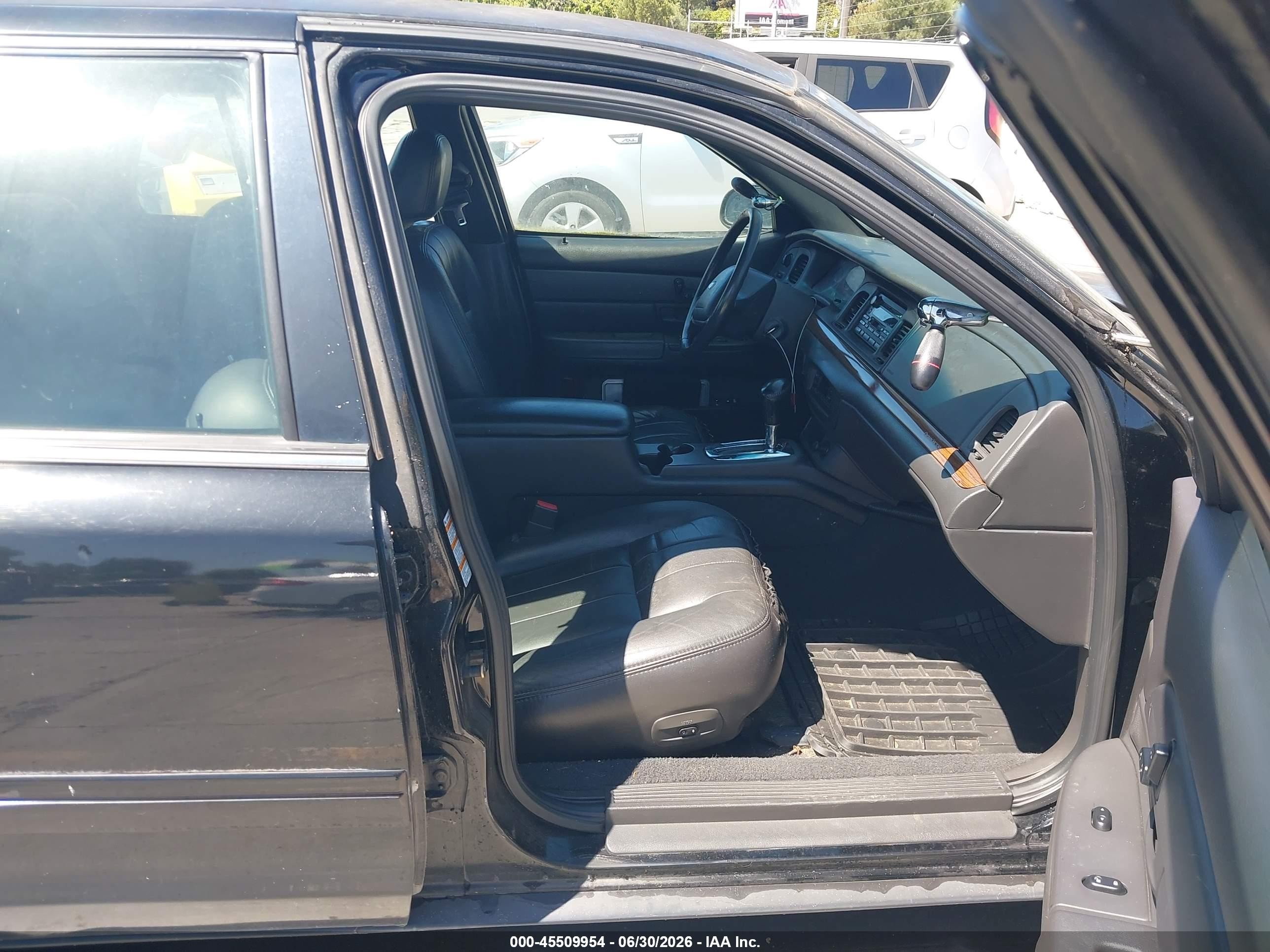 2003 Ford Crown Victoria Lx Black vin: 2FAHP74W03X163362