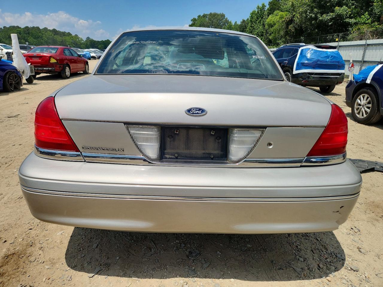 2004 Ford Crown Victoria Lx Silver vin: 2FAHP74W04X142660