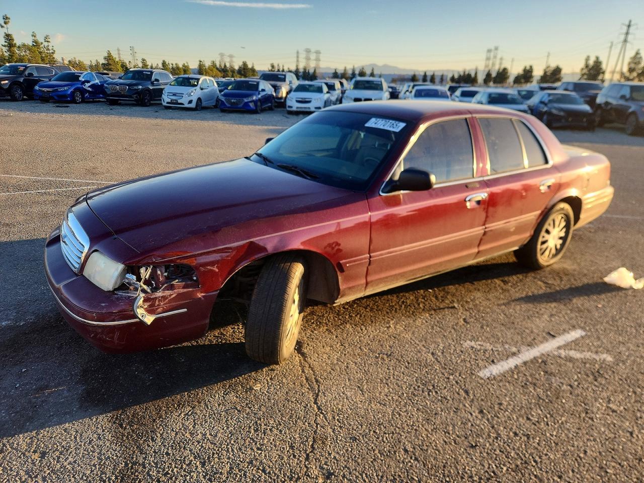 2004 Ford Crown Victoria Lx Burgundy vin: 2FAHP74W34X152602