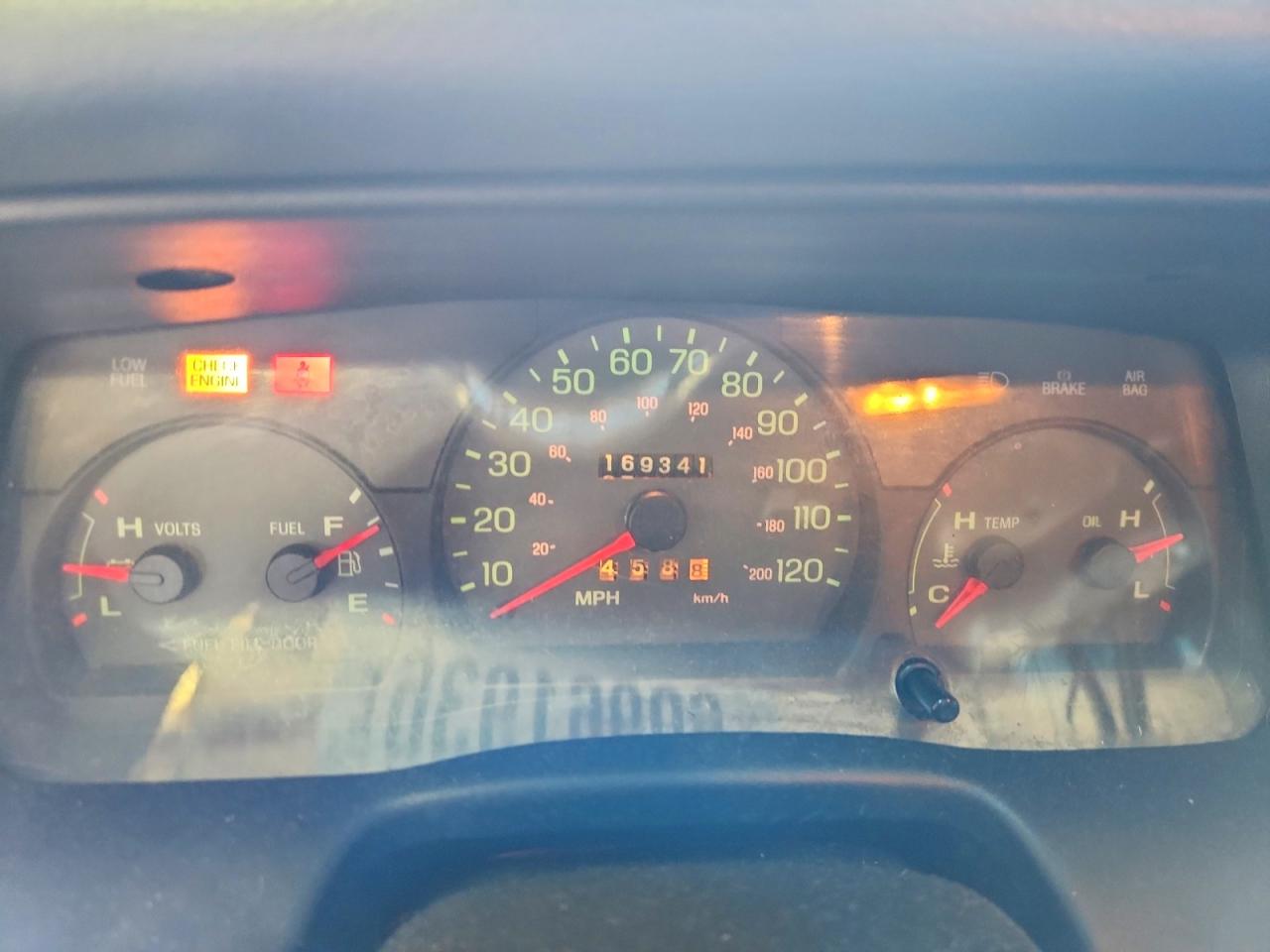 2003 Ford Crown Victoria Lx Silver vin: 2FAHP74W73X160992