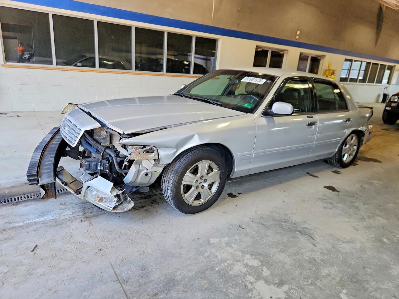 2003 Ford Crown Victoria Lx Silver vin: 2FAHP74W73X160992