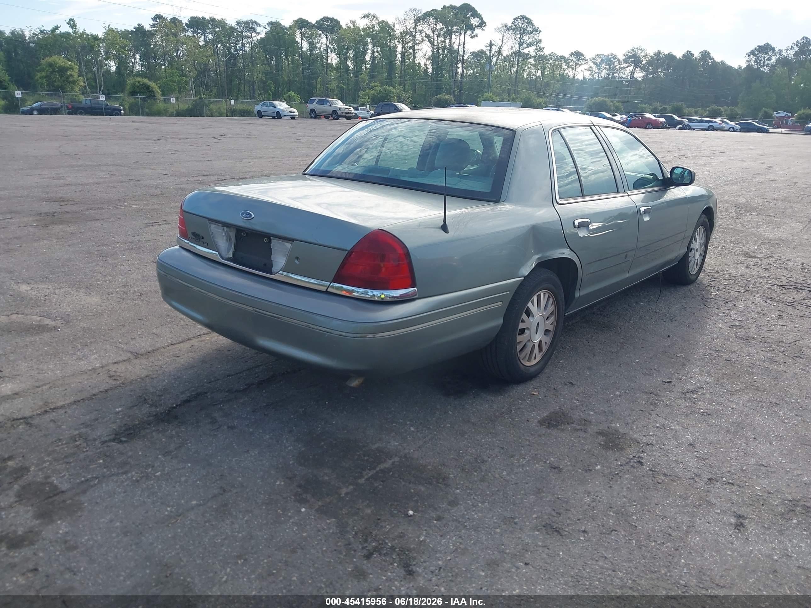 2005 Ford Crown Victoria Lx/lx Sport Light Blue vin: 2FAHP74W75X105977