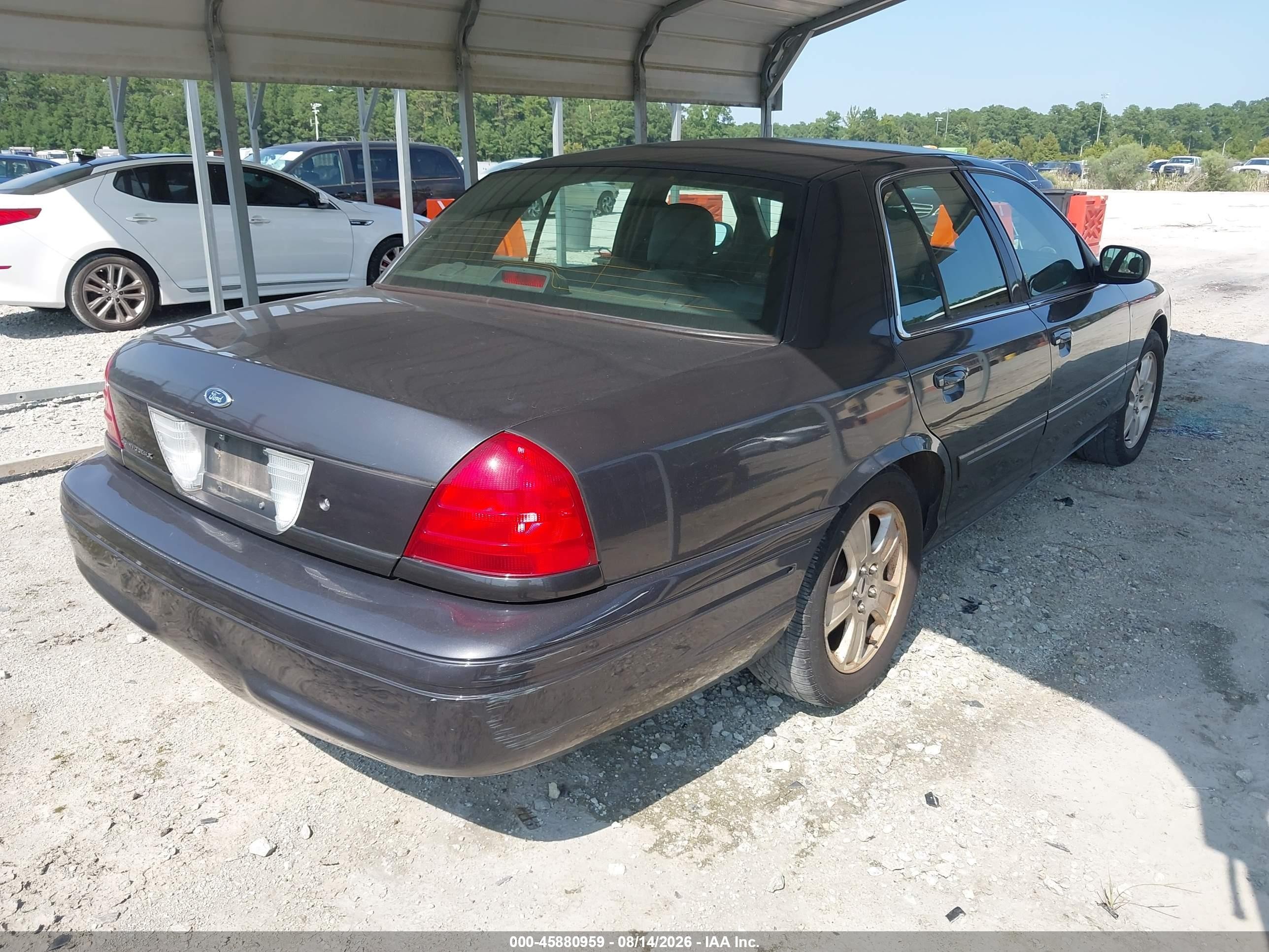 2004 Ford Crown Victoria Lx Gray vin: 2FAHP74W94X121600