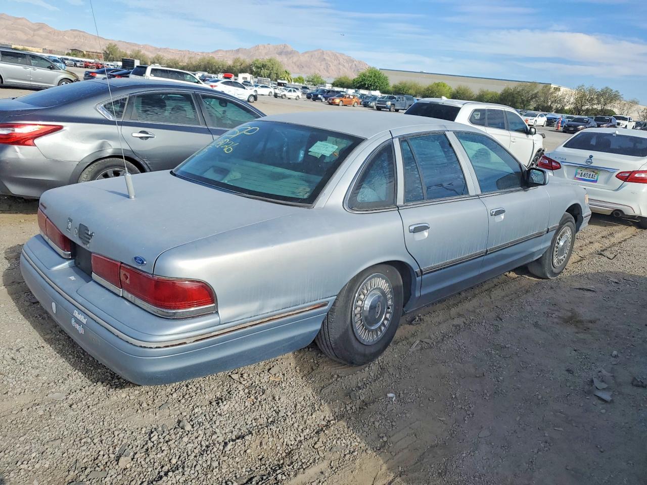 1997 Ford Crown Victoria Police Interceptor Blue vin: 2FALP71W6VX154800