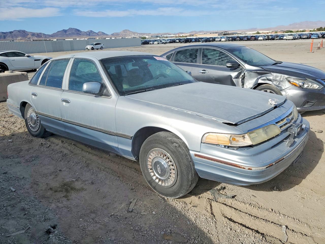 1997 Ford Crown Victoria Police Interceptor Blue vin: 2FALP71W6VX154800