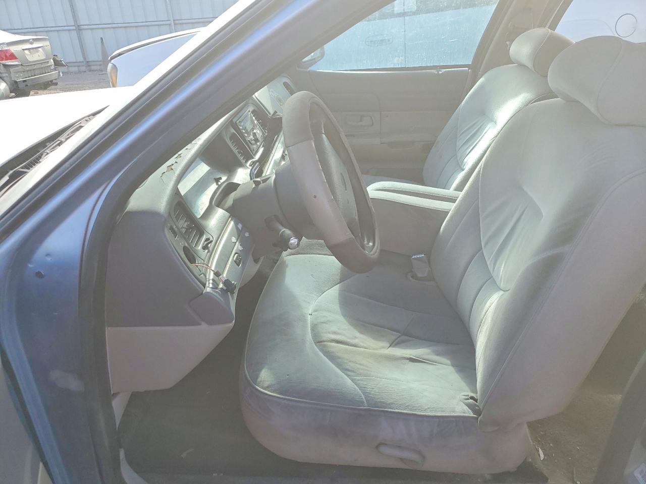 1997 Ford Crown Victoria Police Interceptor Blue vin: 2FALP71W6VX154800