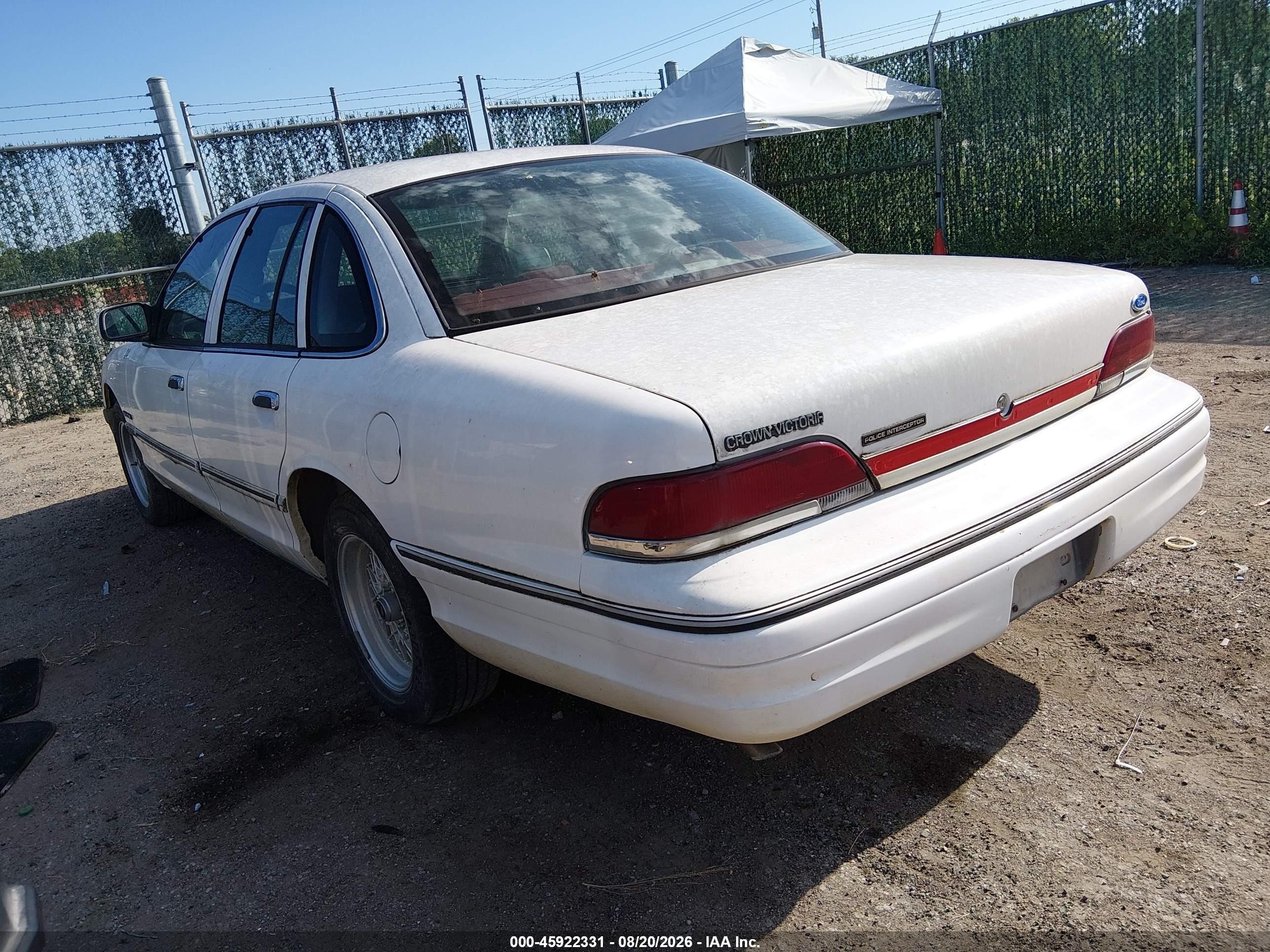 1994 Ford Crown Victoria Police Interceptor White vin: 2FALP71W7RX194969