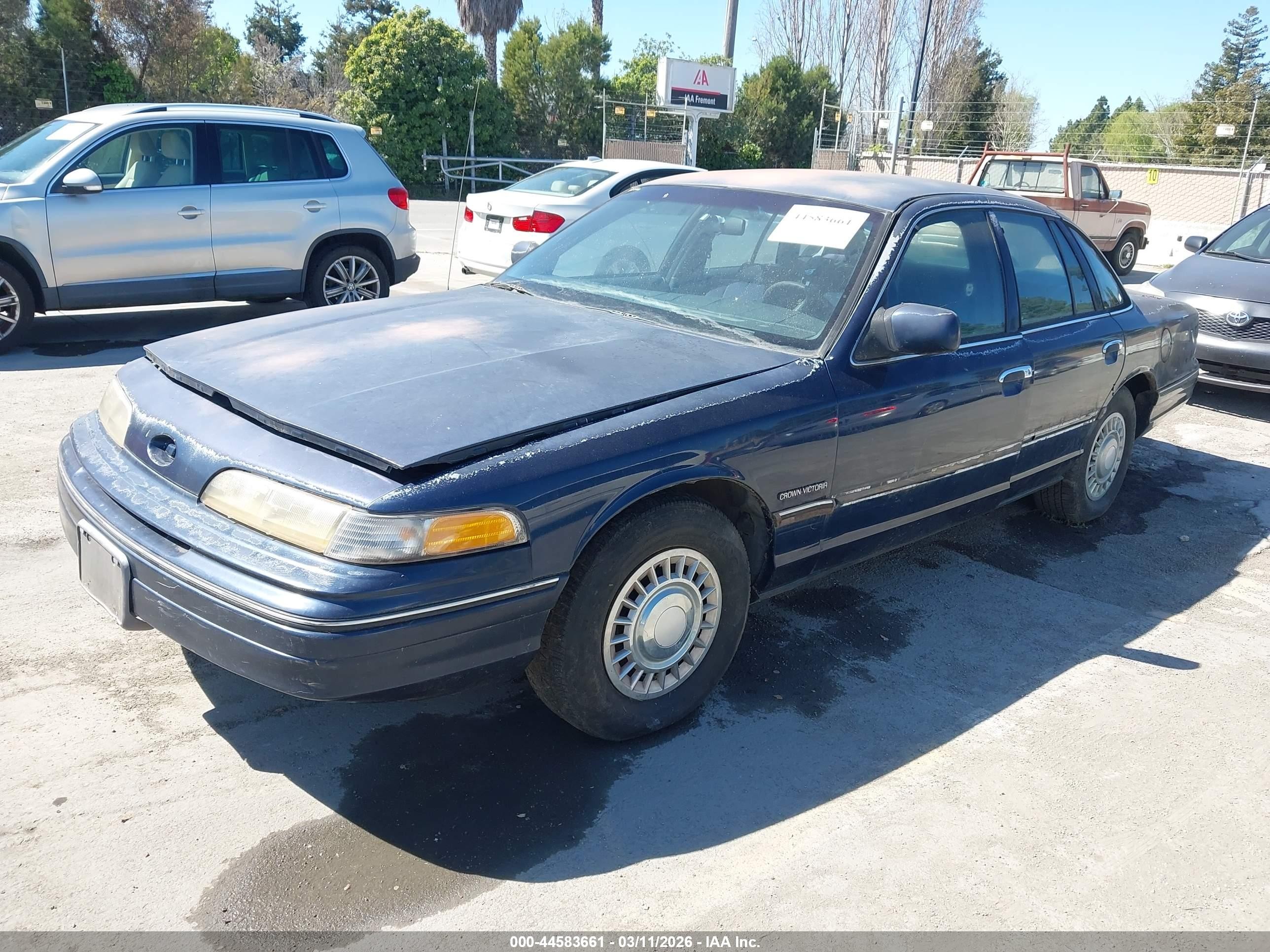 1992 Ford Crown Victoria S Синий vin: 2FALP72W8NX236719