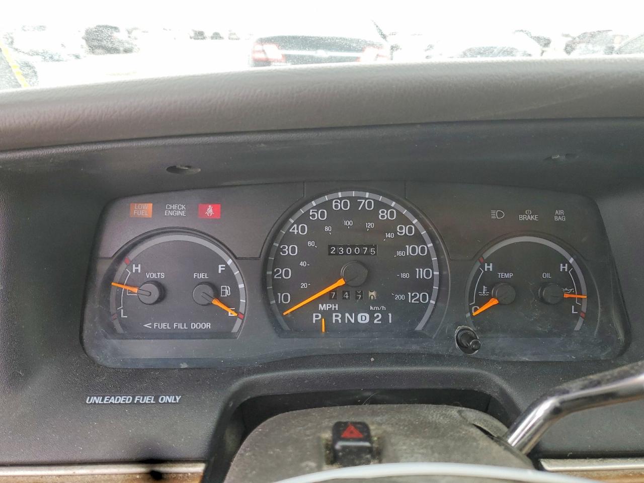 1996 Ford Crown Victoria Желто-коричневый vin: 2FALP73W0TX174812