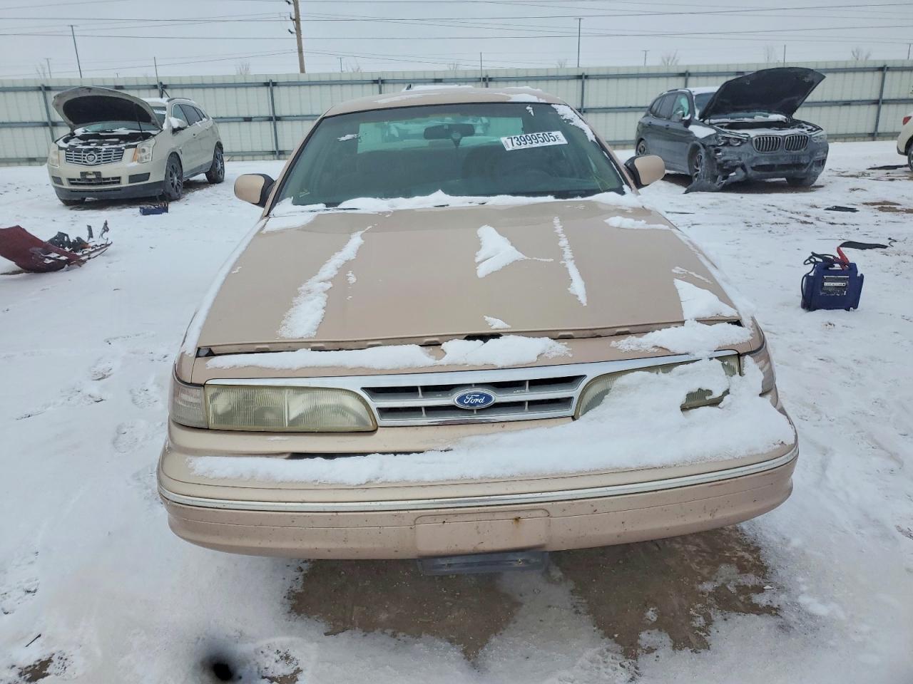1996 Ford Crown Victoria Желто-коричневый vin: 2FALP73W0TX174812