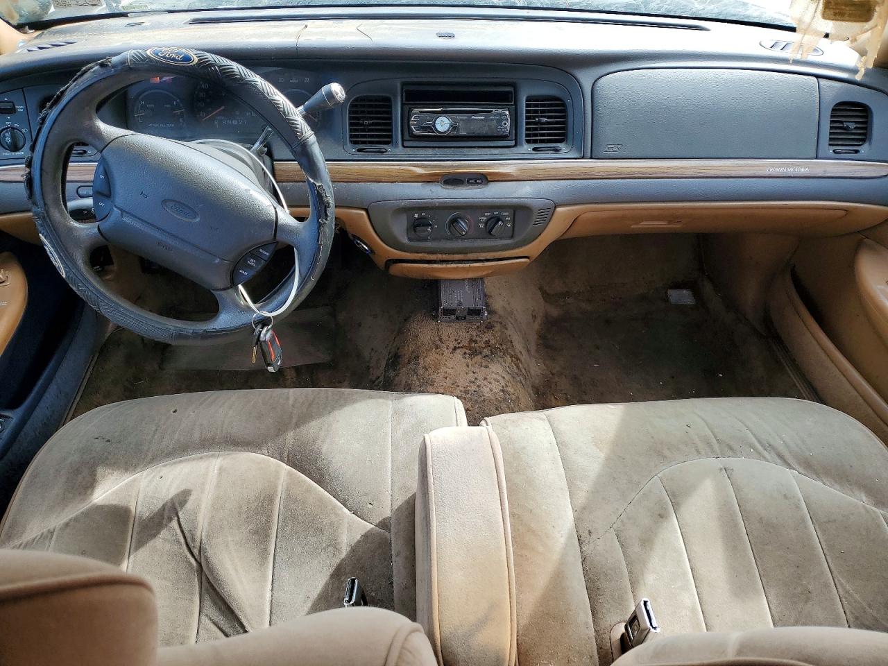 1996 Ford Crown Victoria Золотой vin: 2FALP73W5TX187510