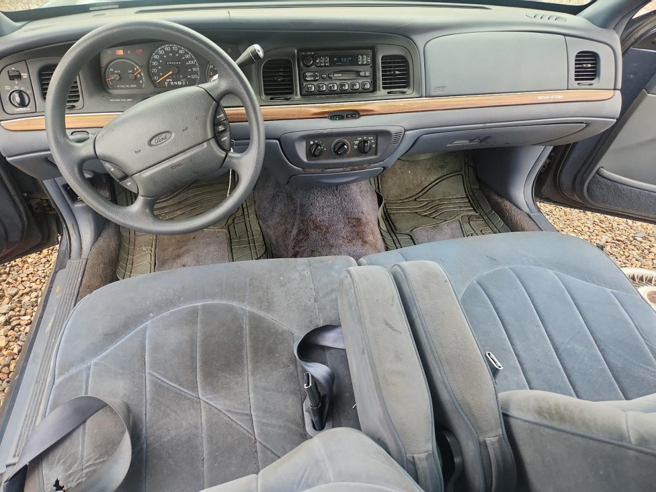 1997 Ford Crown Victoria Teal vin: 2FALP73WXVX110070