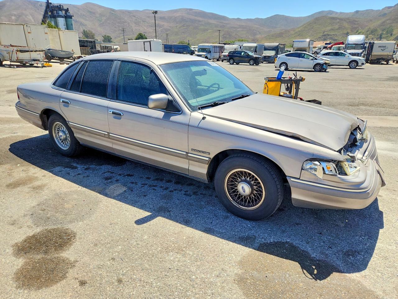 1994 Ford Crown Victoria Lx Tan vin: 2FALP74W0RX170038