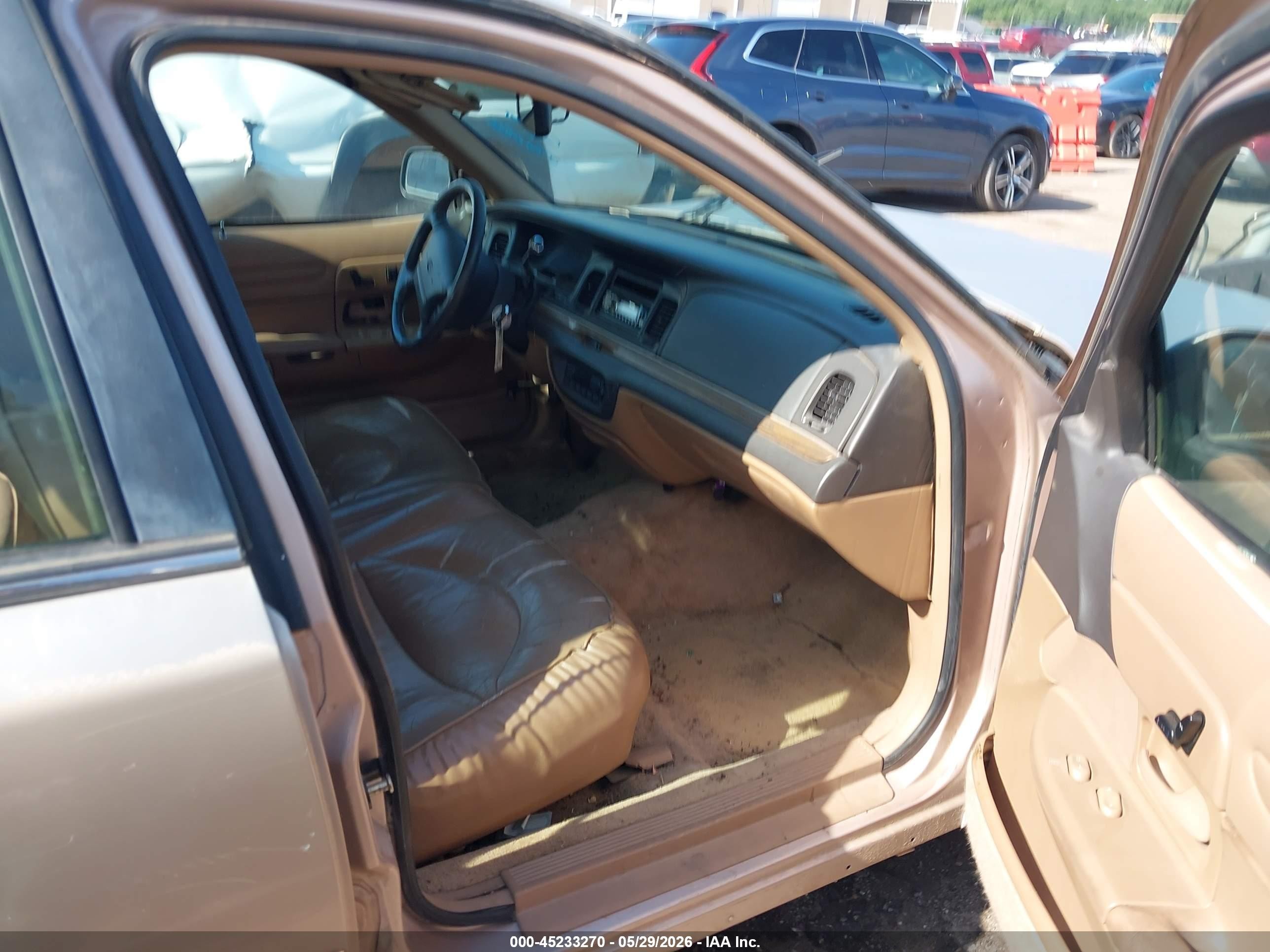 1996 Ford Crown Victoria Lx Gold vin: 2FALP74W0TX131201