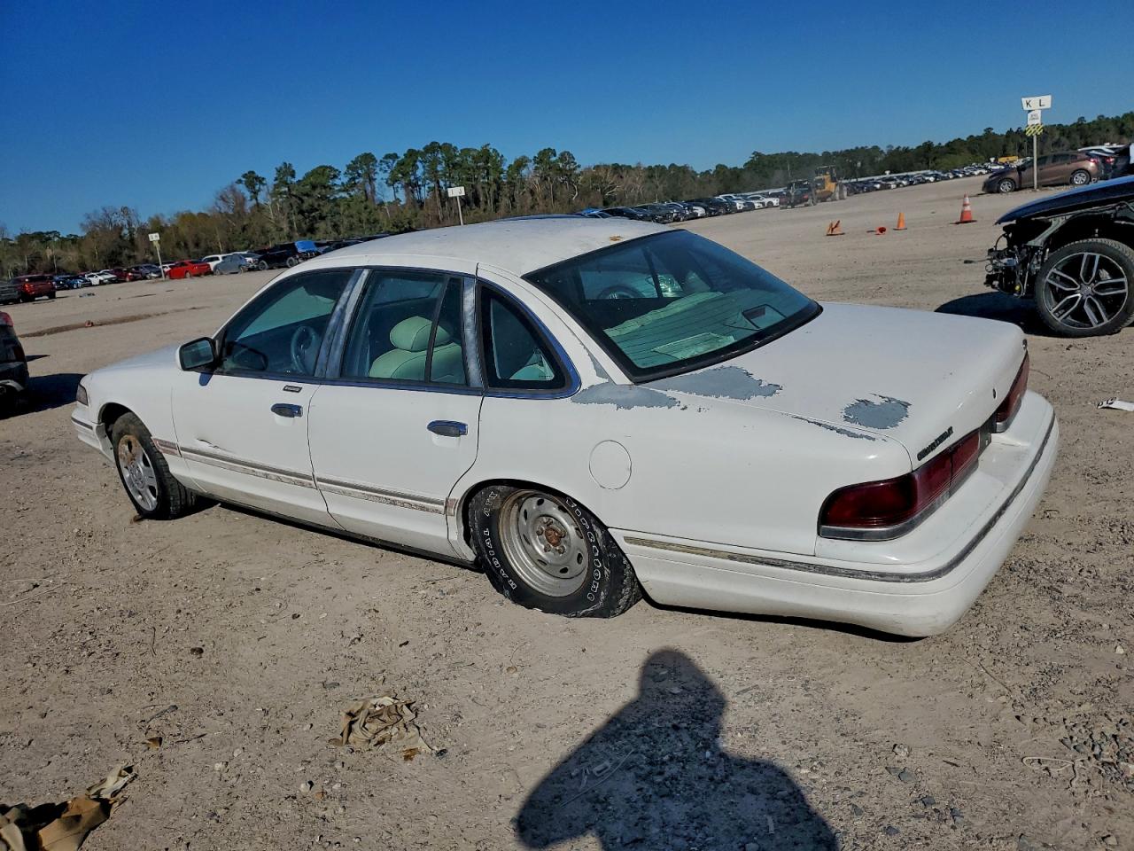 1996 Ford Crown Victoria Lx White vin: 2FALP74W1TX203684