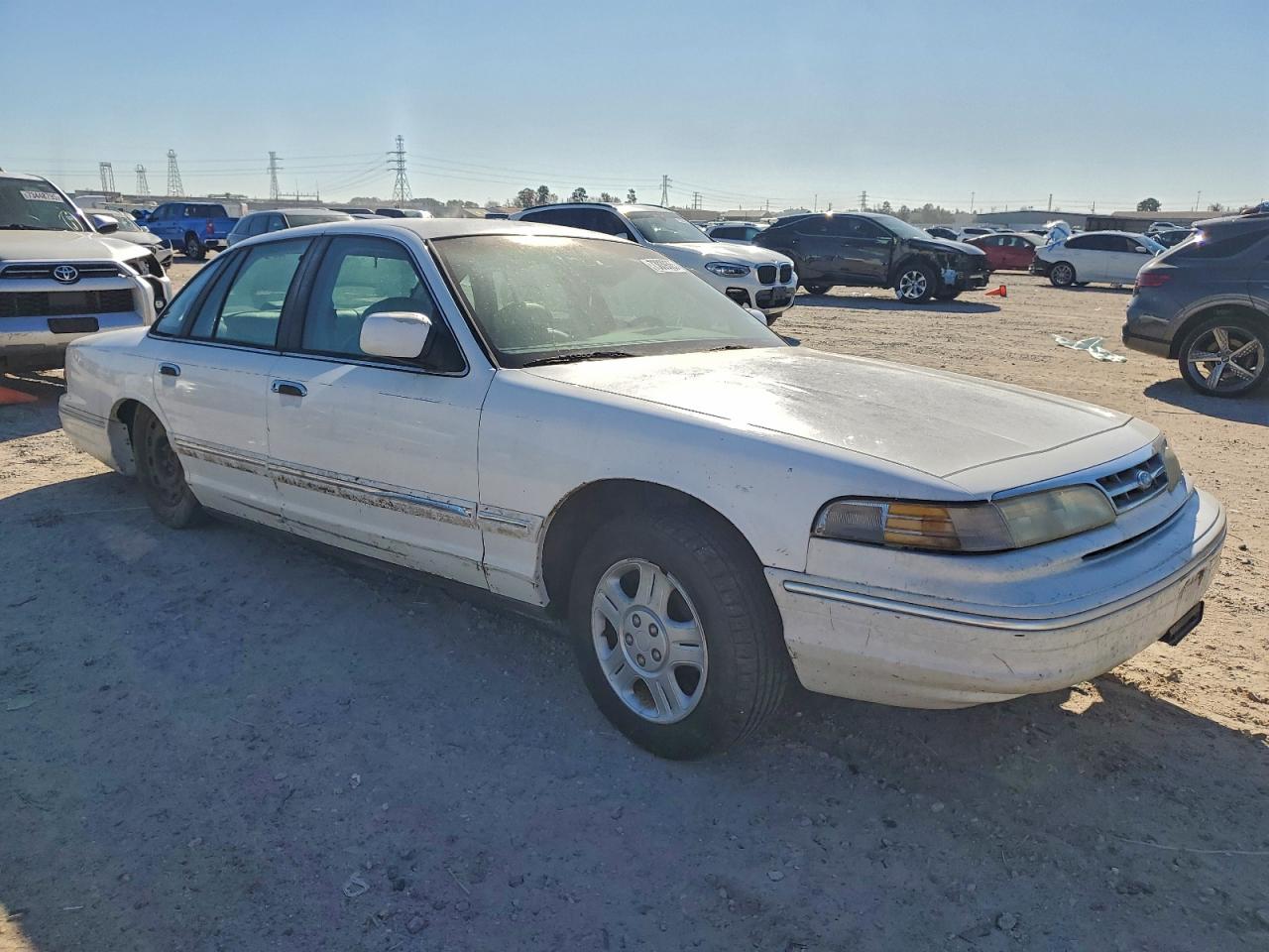 1996 Ford Crown Victoria Lx White vin: 2FALP74W1TX203684