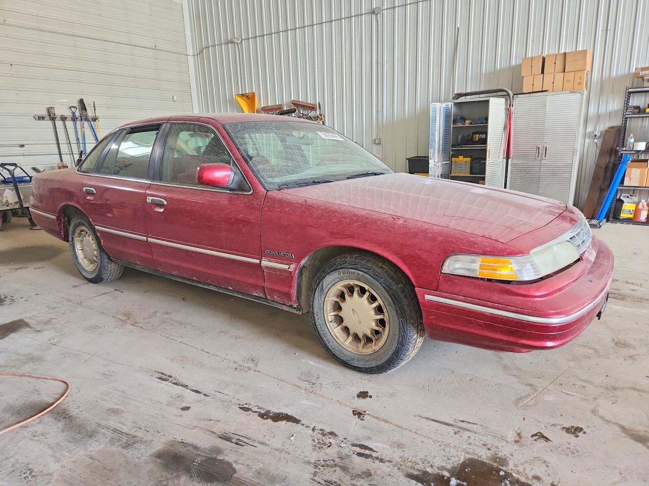 1995 Ford Crown Victoria Lx Burgundy vin: 2FALP74W3SX158892