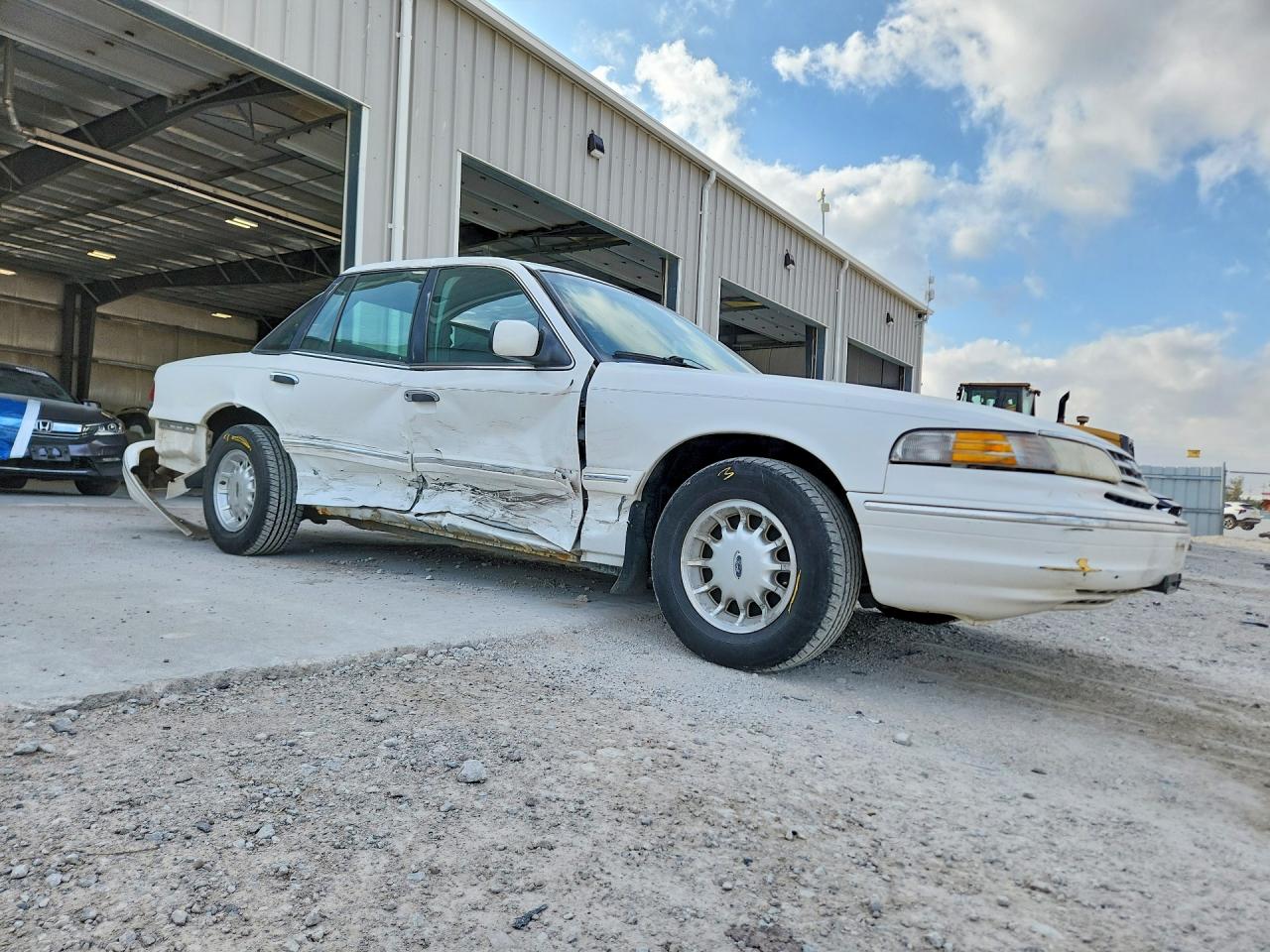 1996 Ford Crown Victoria Lx White vin: 2FALP74W3TX214265