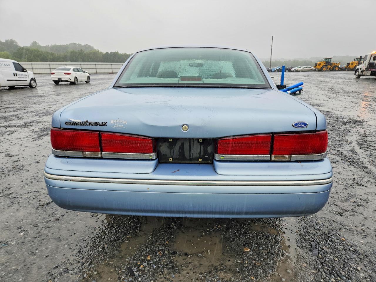 1997 Ford Crown Victoria Lx Blue vin: 2FALP74W3VX229254