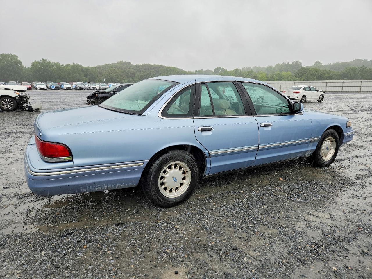 1997 Ford Crown Victoria Lx Blue vin: 2FALP74W3VX229254