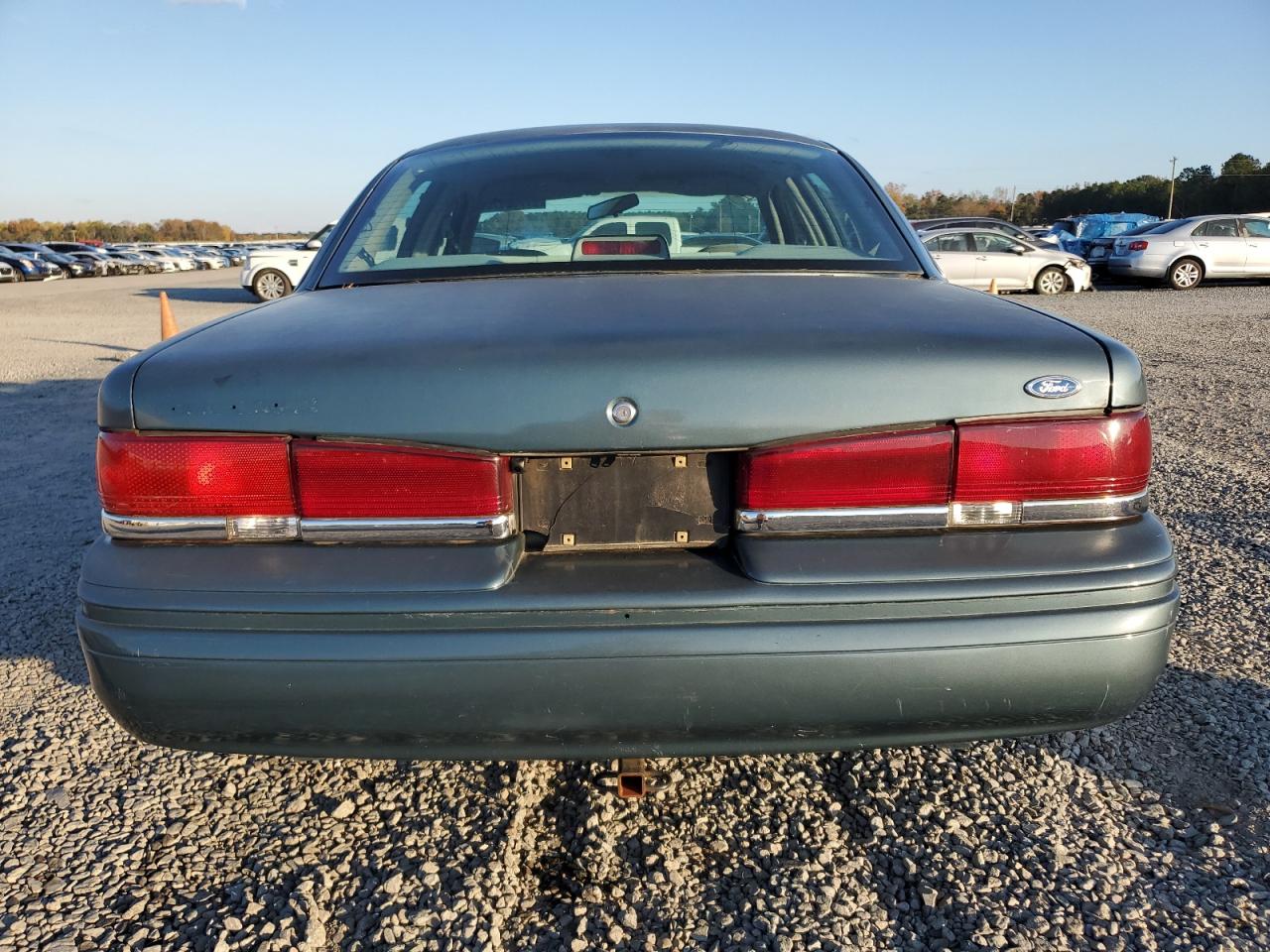 1996 Ford Crown Victoria Lx Green vin: 2FALP74W4TX209561
