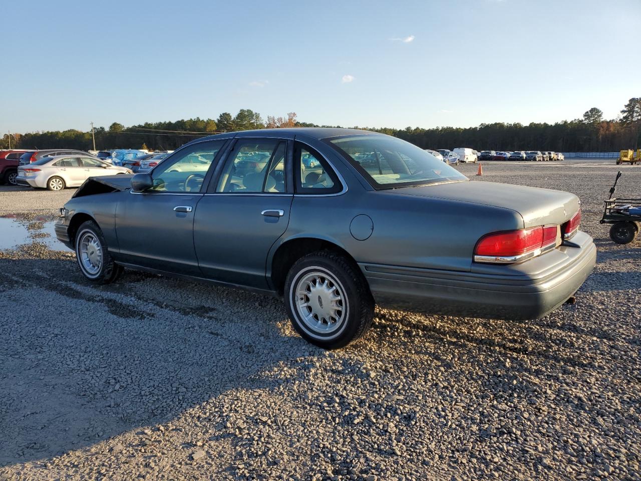 1996 Ford Crown Victoria Lx Green vin: 2FALP74W4TX209561