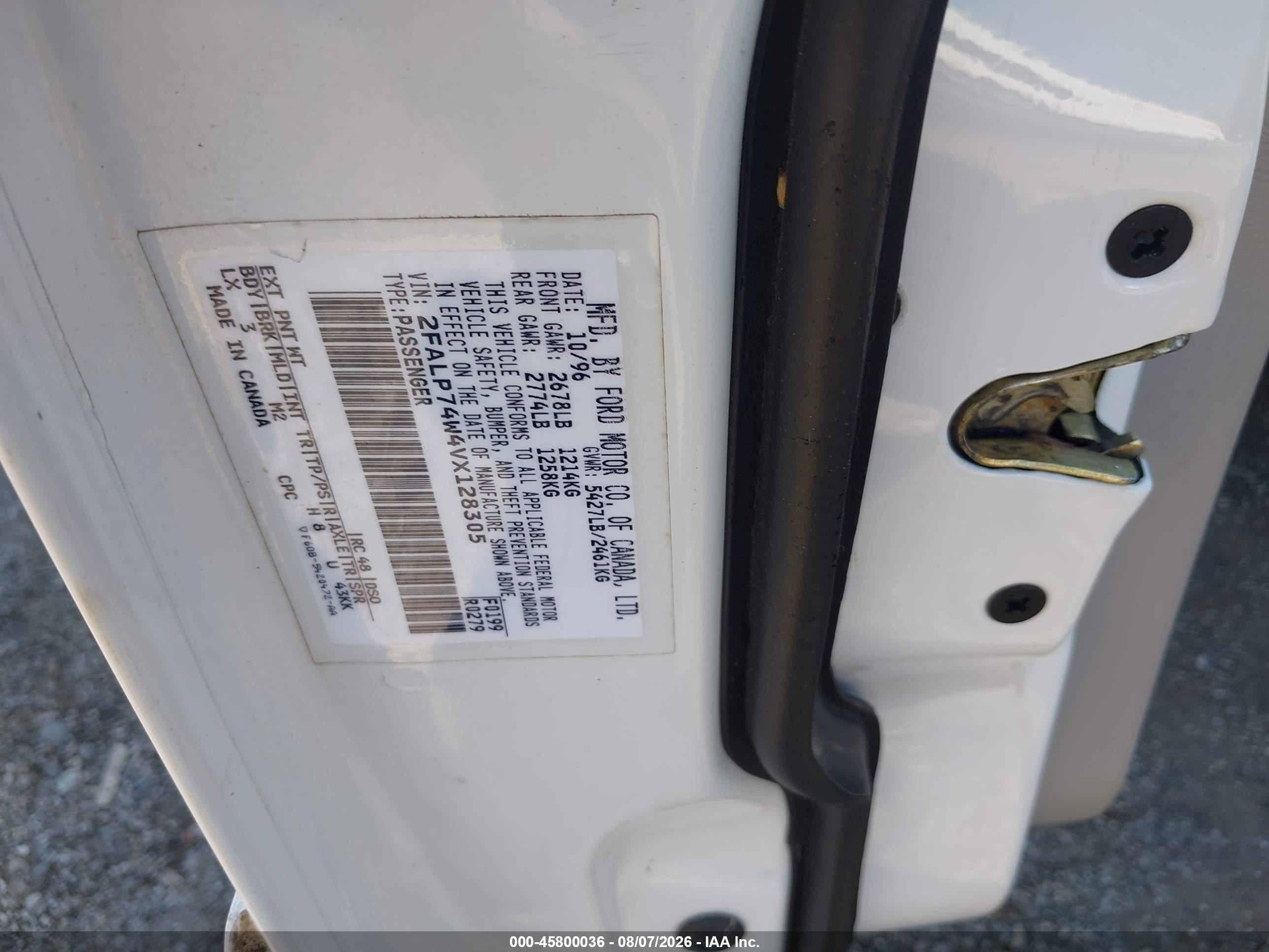 1997 Ford Crown Victoria Lx White vin: 2FALP74W4VX128305