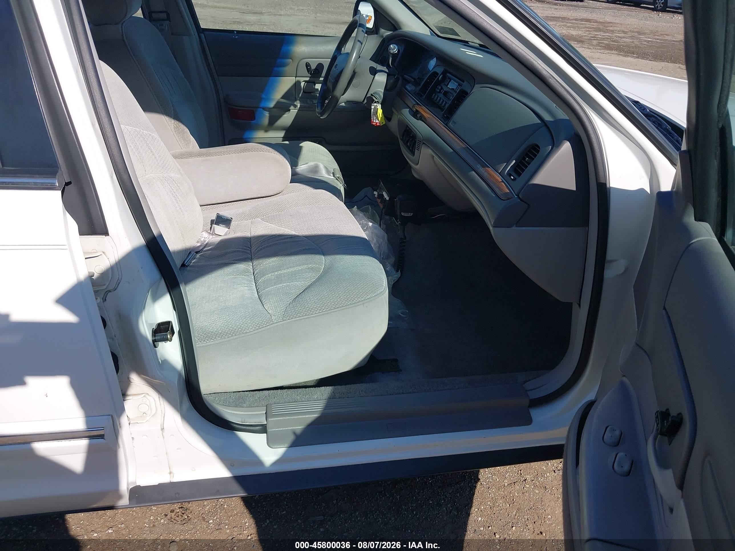 1997 Ford Crown Victoria Lx White vin: 2FALP74W4VX128305