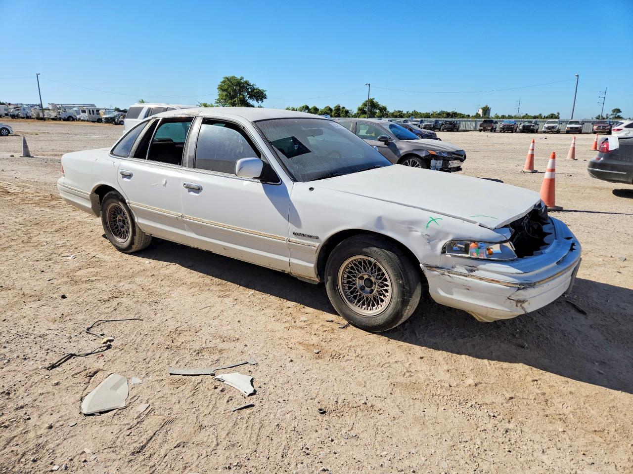 1993 Ford Crown Victoria Lx White vin: 2FALP74W5PX191402