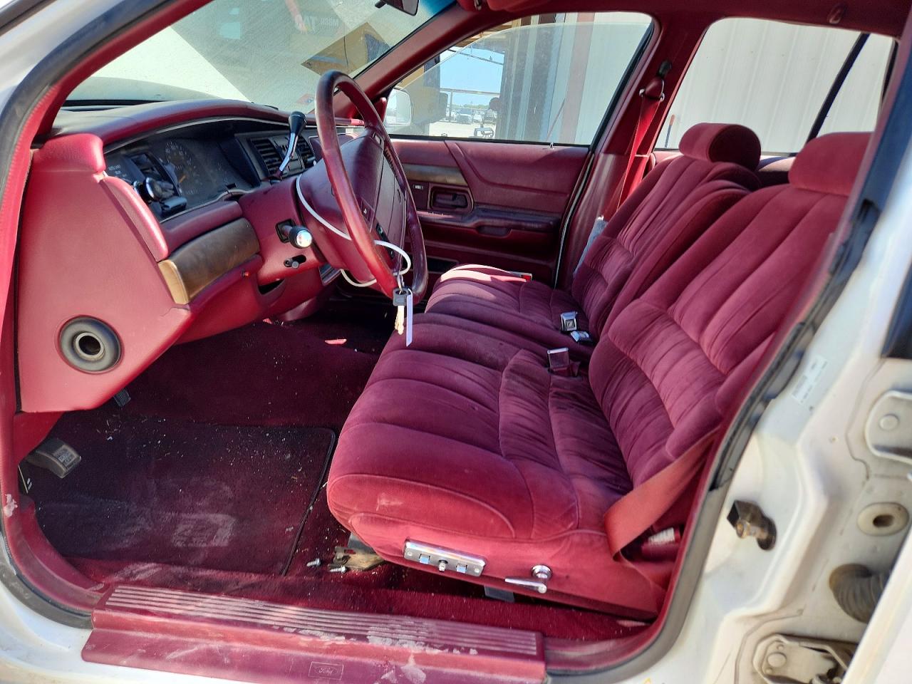 1993 Ford Crown Victoria Lx White vin: 2FALP74W5PX191402