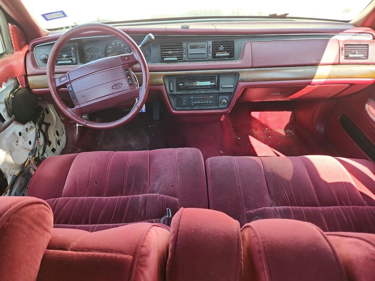 1993 Ford Crown Victoria Lx White vin: 2FALP74W5PX191402