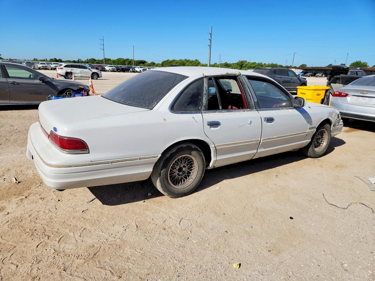 1993 Ford Crown Victoria Lx White vin: 2FALP74W5PX191402
