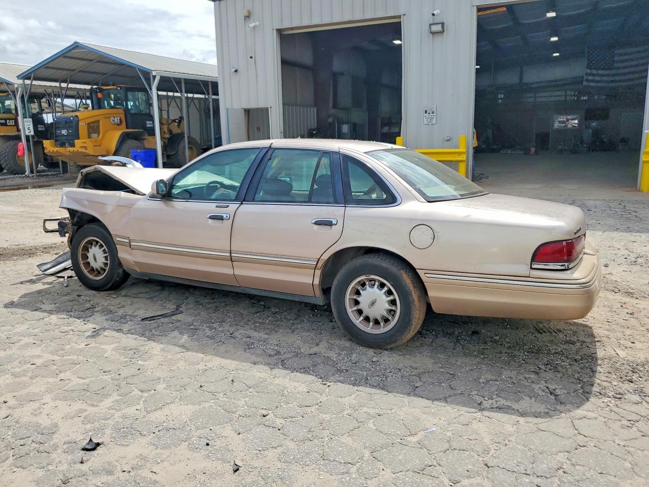 1996 Ford Crown Victoria Lx Tan vin: 2FALP74W5TX124681