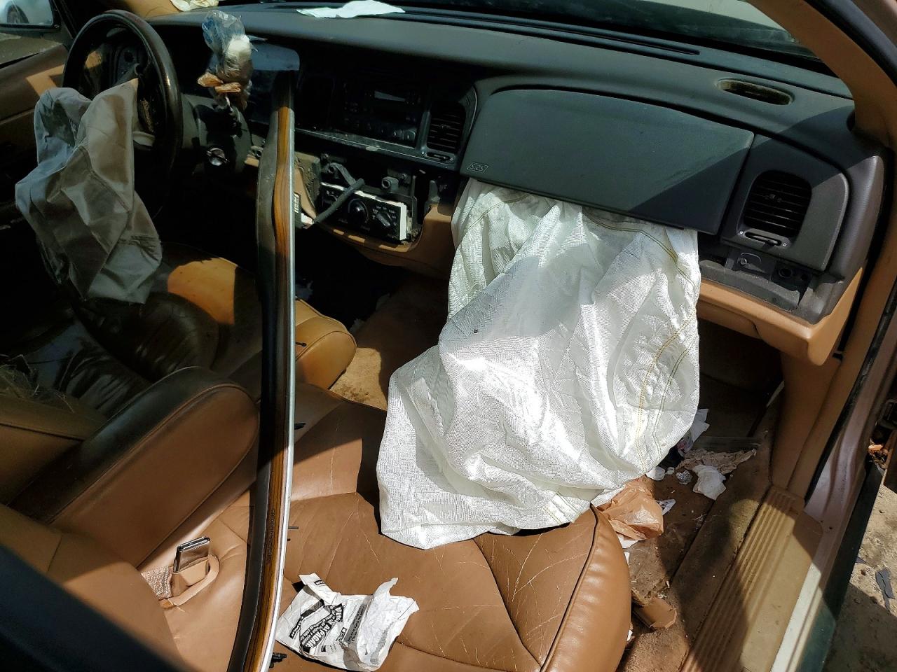 1996 Ford Crown Victoria Lx Tan vin: 2FALP74W5TX124681
