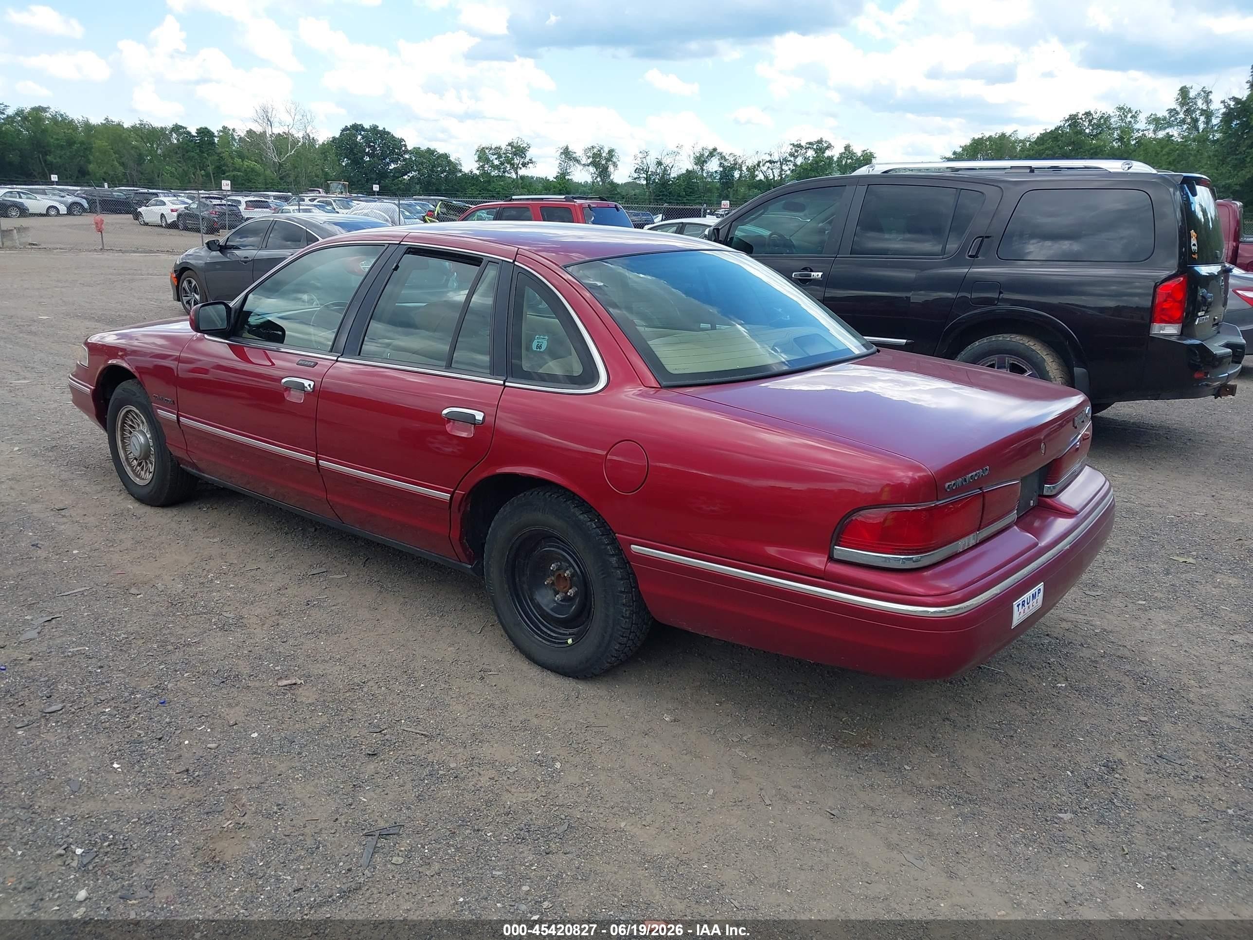 1995 Ford Crown Victoria Lx Красный vin: 2FALP74W6SX116331