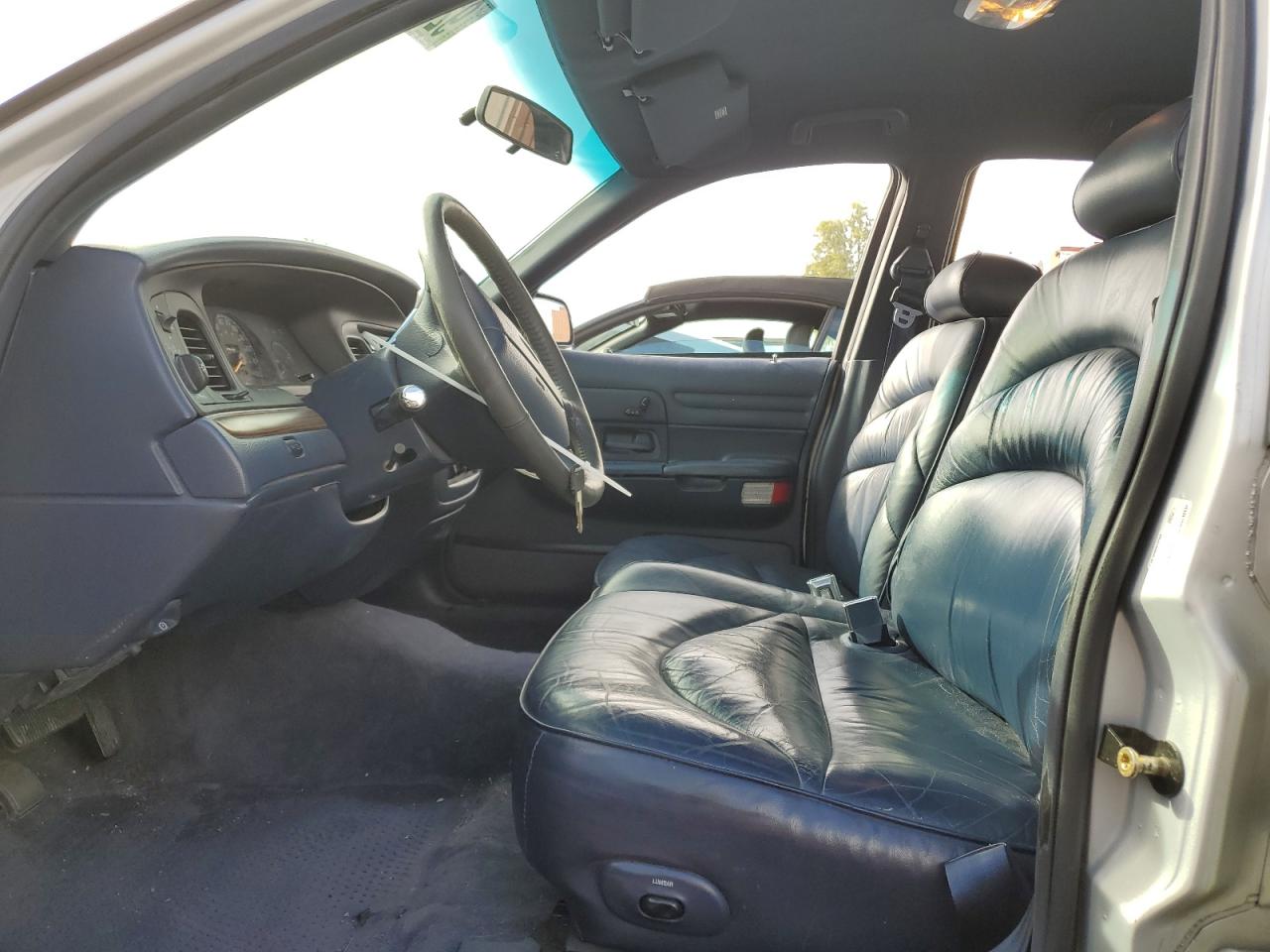 1996 Ford Crown Victoria Lx Silver vin: 2FALP74W6TX195968