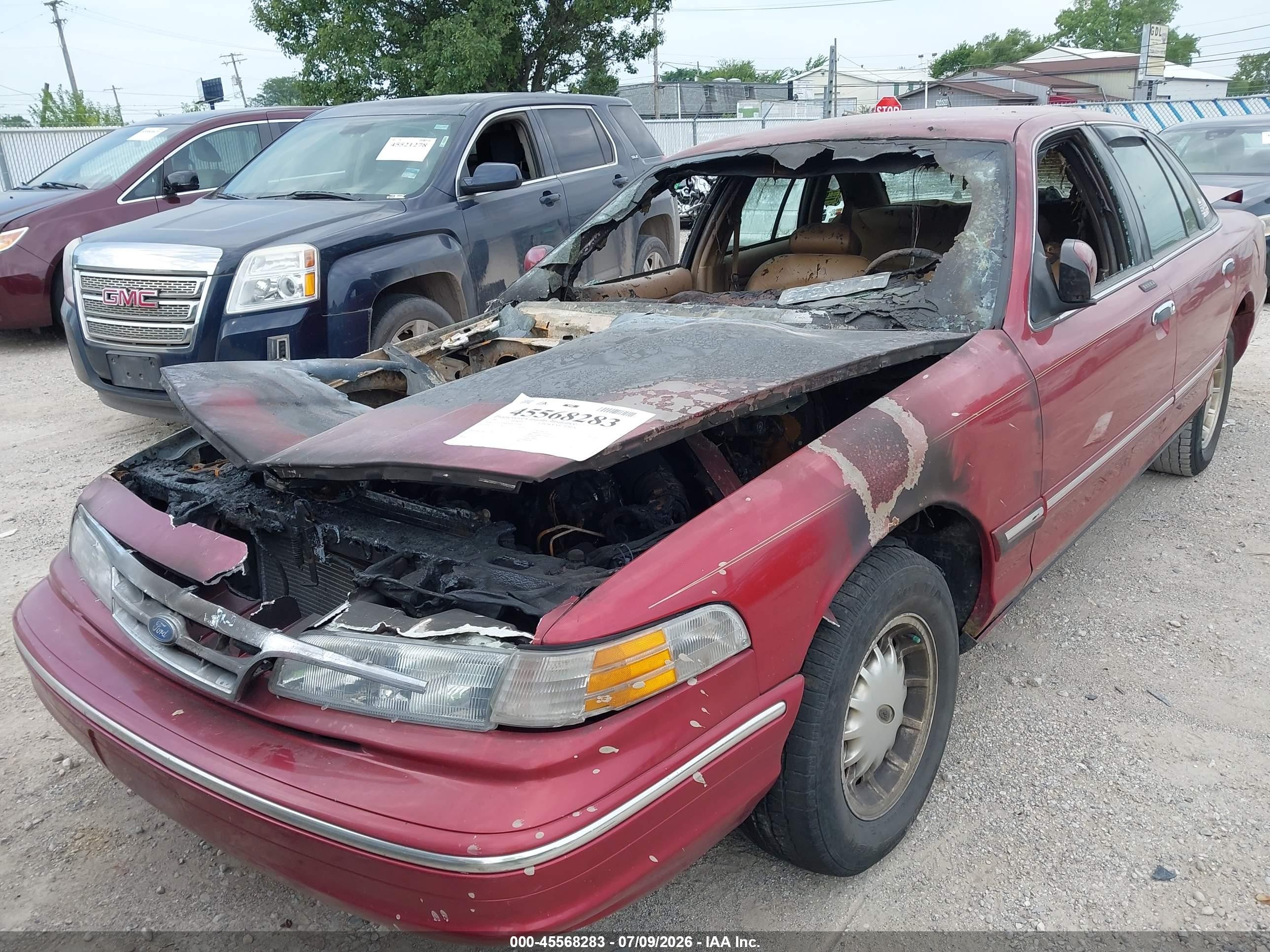 1997 Ford Crown Victoria Lx Red vin: 2FALP74W6VX220306