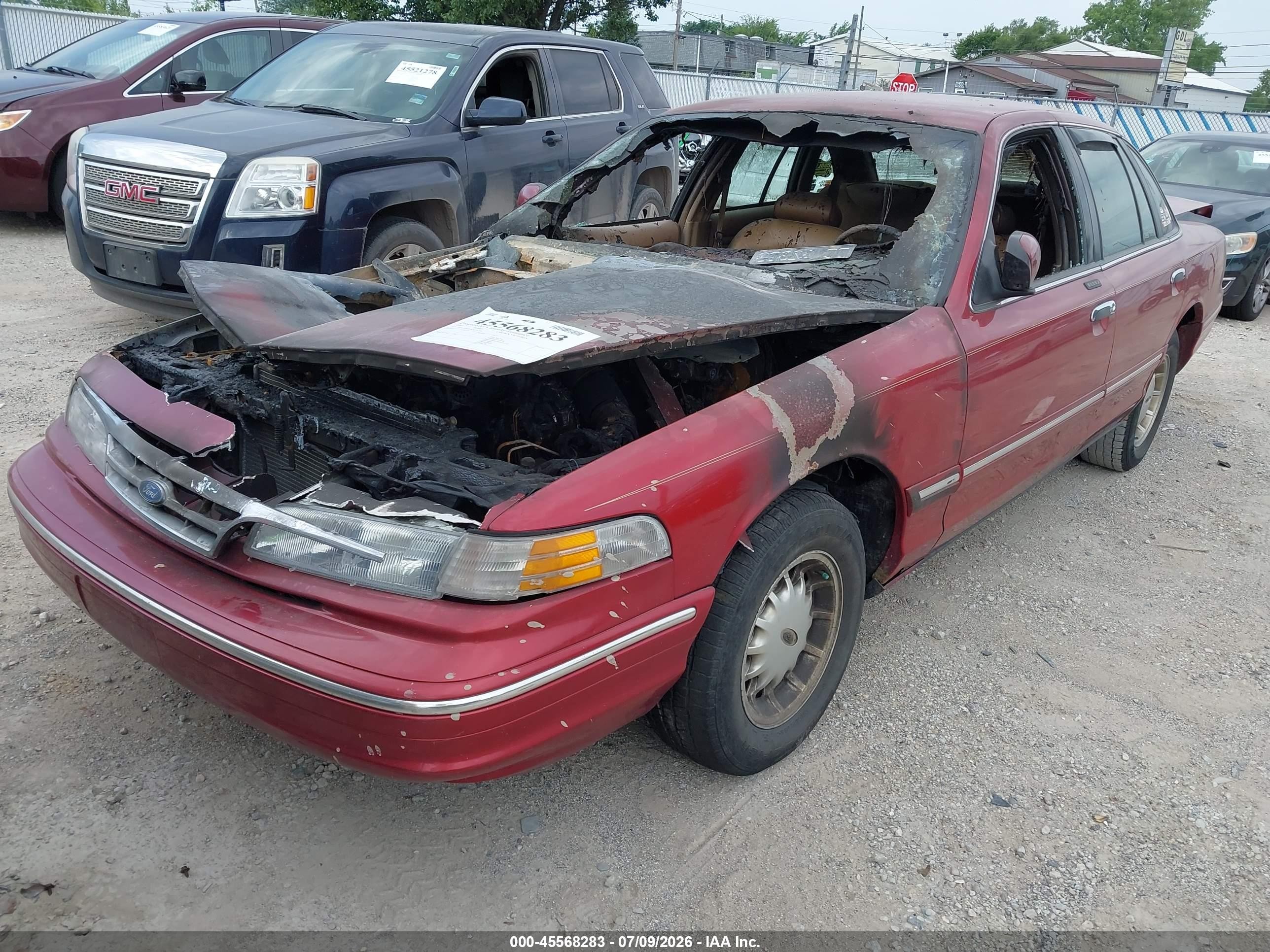 1997 Ford Crown Victoria Lx Red vin: 2FALP74W6VX220306
