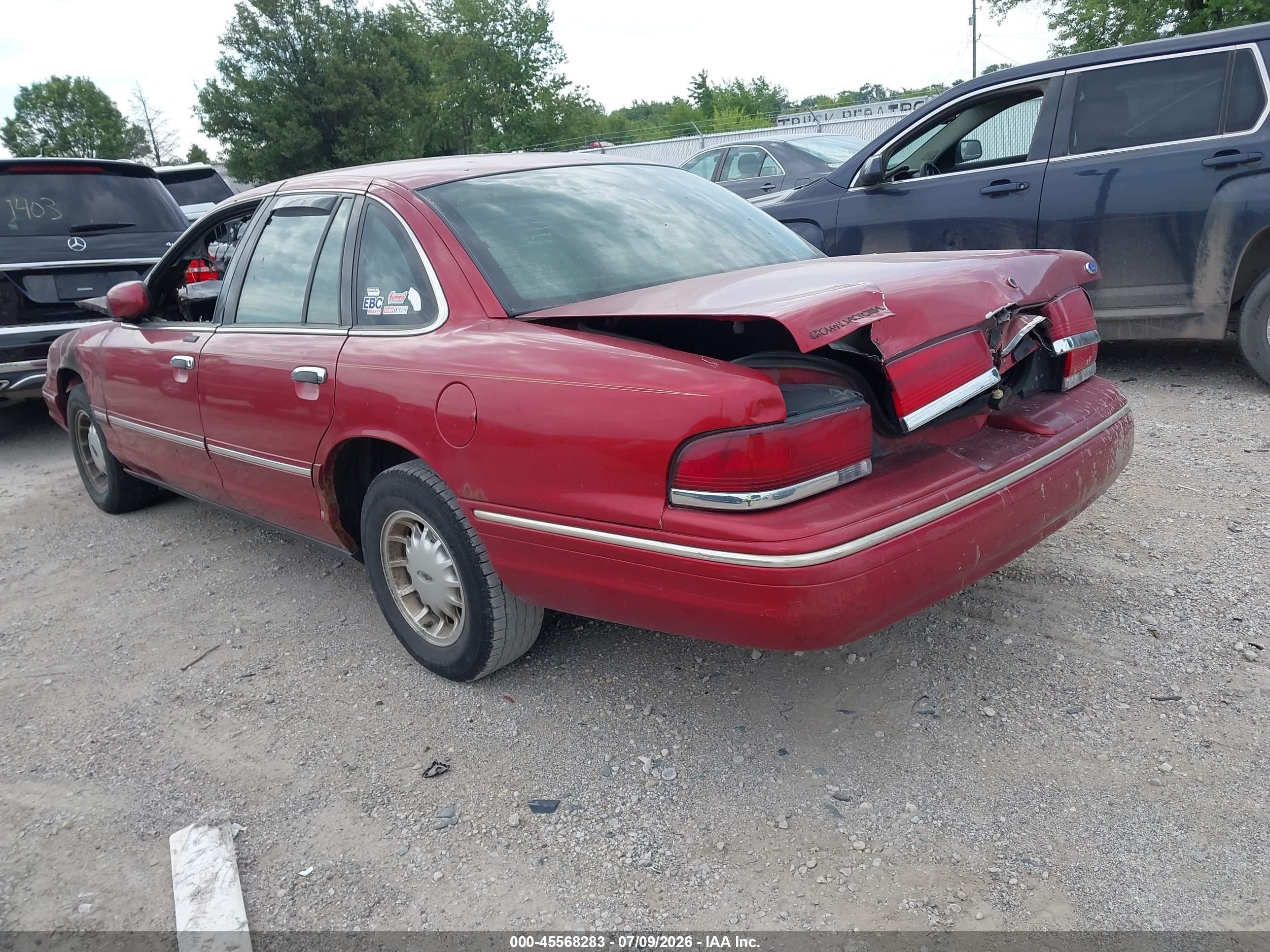 1997 Ford Crown Victoria Lx Red vin: 2FALP74W6VX220306
