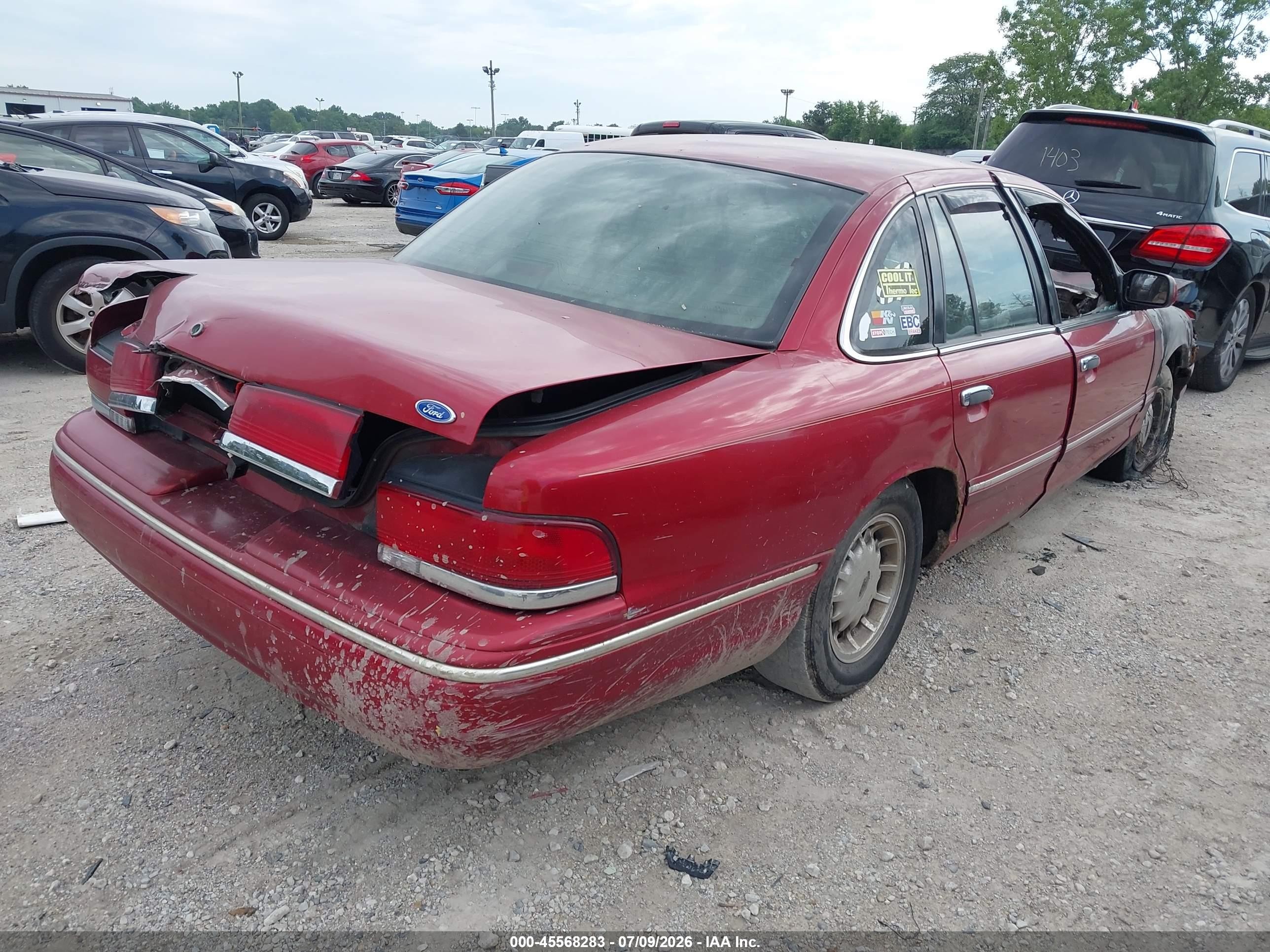 1997 Ford Crown Victoria Lx Red vin: 2FALP74W6VX220306