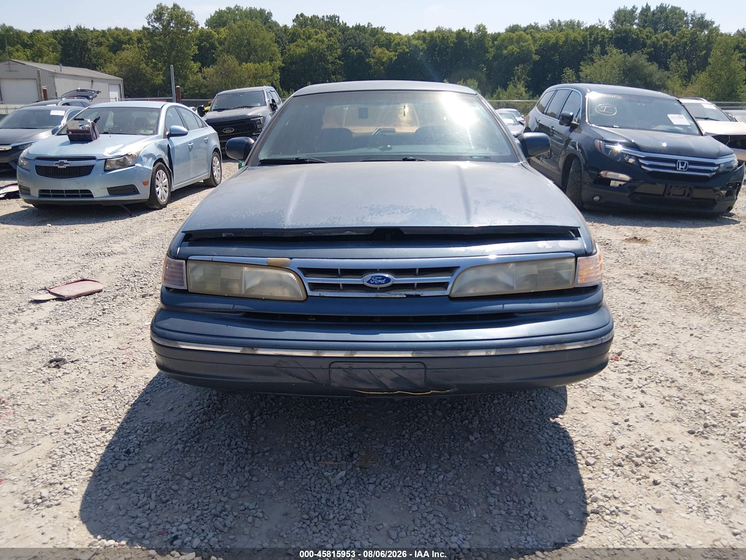 1997 Ford Crown Victoria Lx Blue vin: 2FALP74W6VX228308