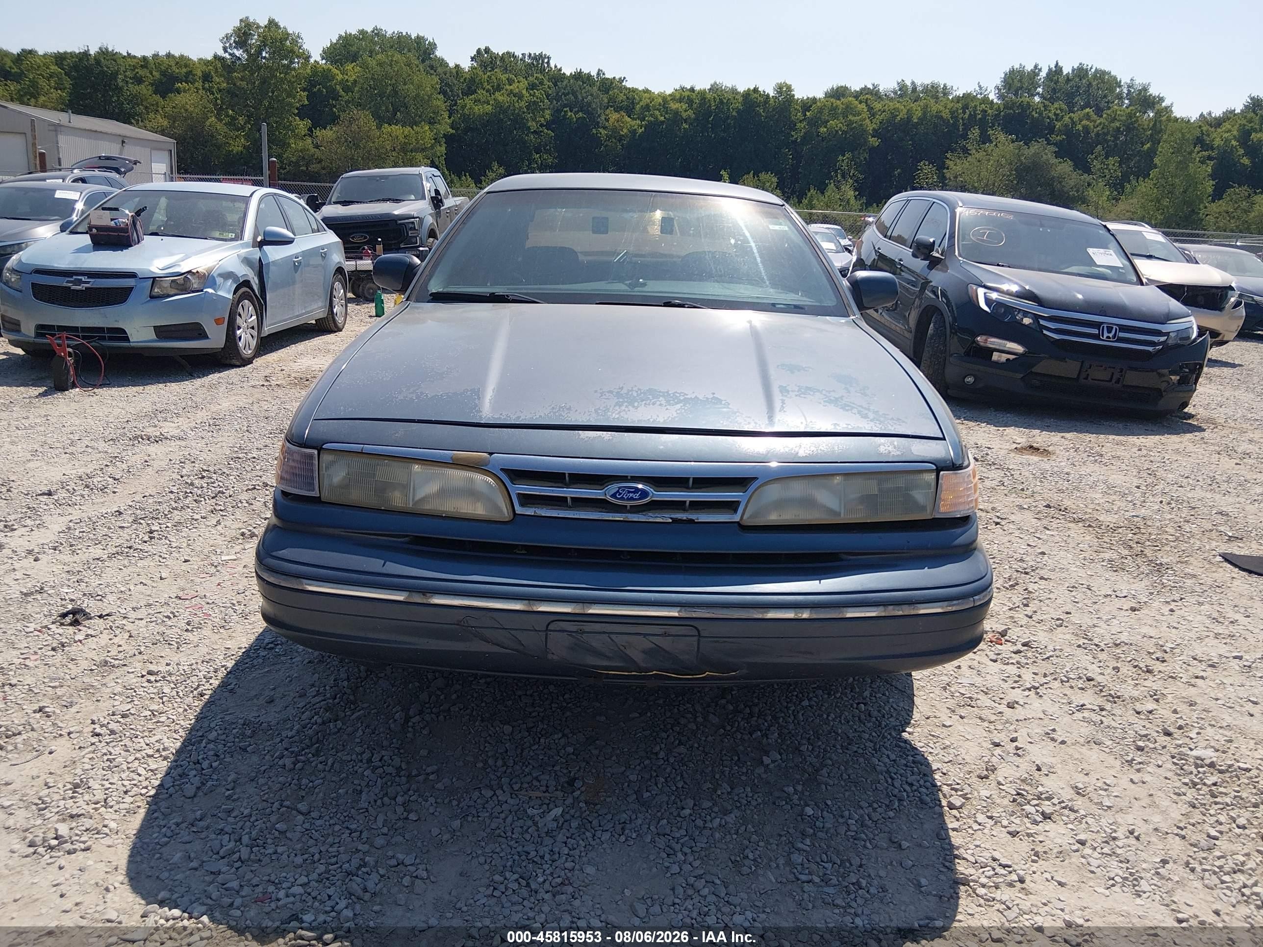 1997 Ford Crown Victoria Lx Blue vin: 2FALP74W6VX228308