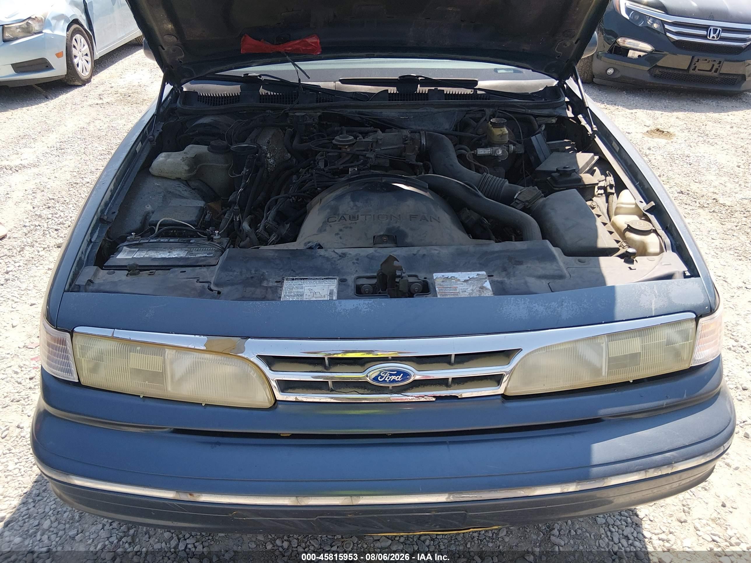 1997 Ford Crown Victoria Lx Blue vin: 2FALP74W6VX228308