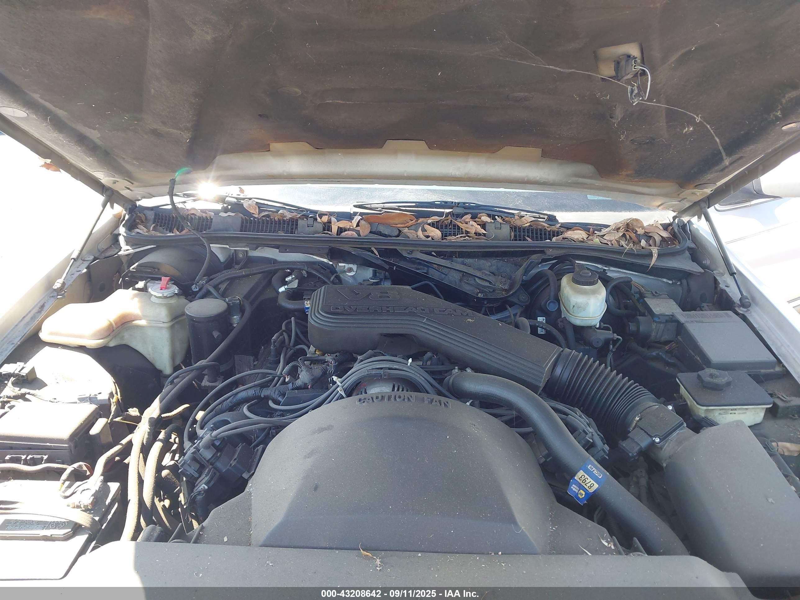 1992 Ford Crown Victoria Lx Silver vin: 2FALP74W7NX242265